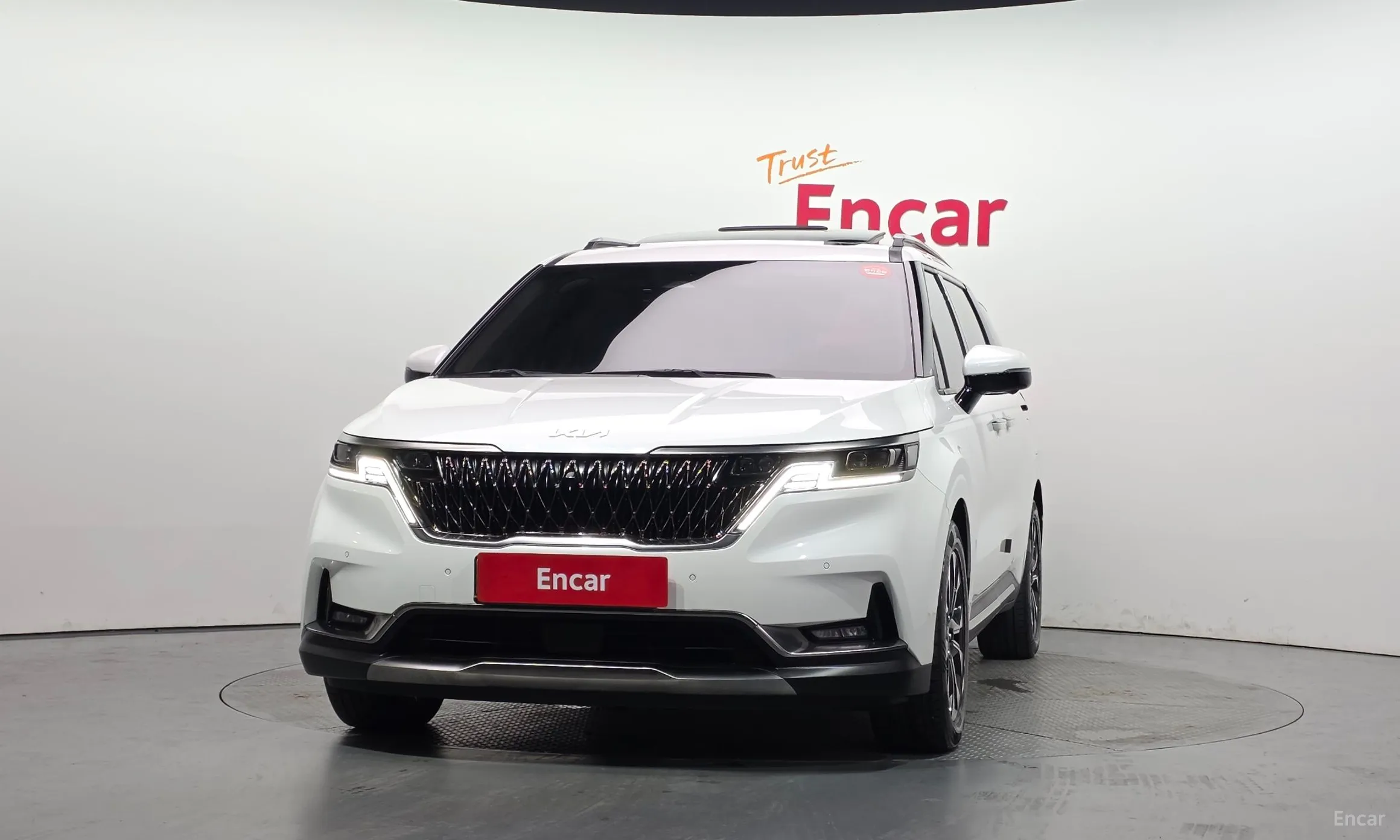 Kia Carnival Gen 4 превью 3