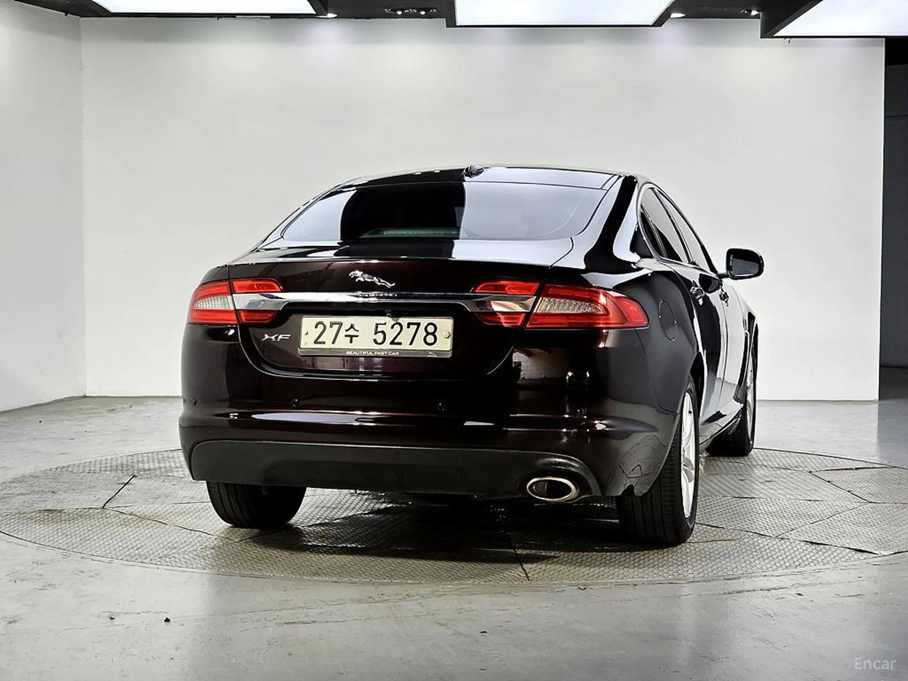 Jaguar New XF превью 3