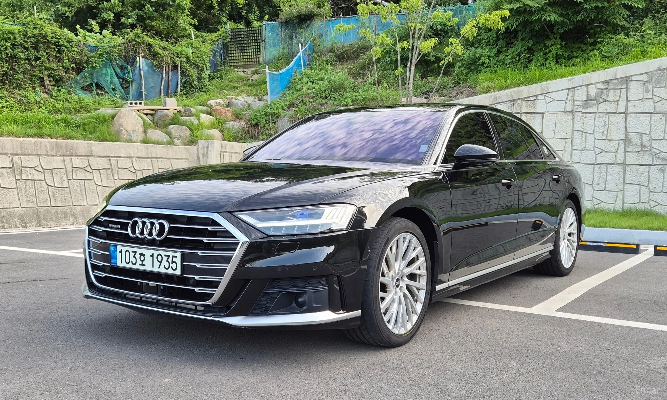 Audi A8 (D5)