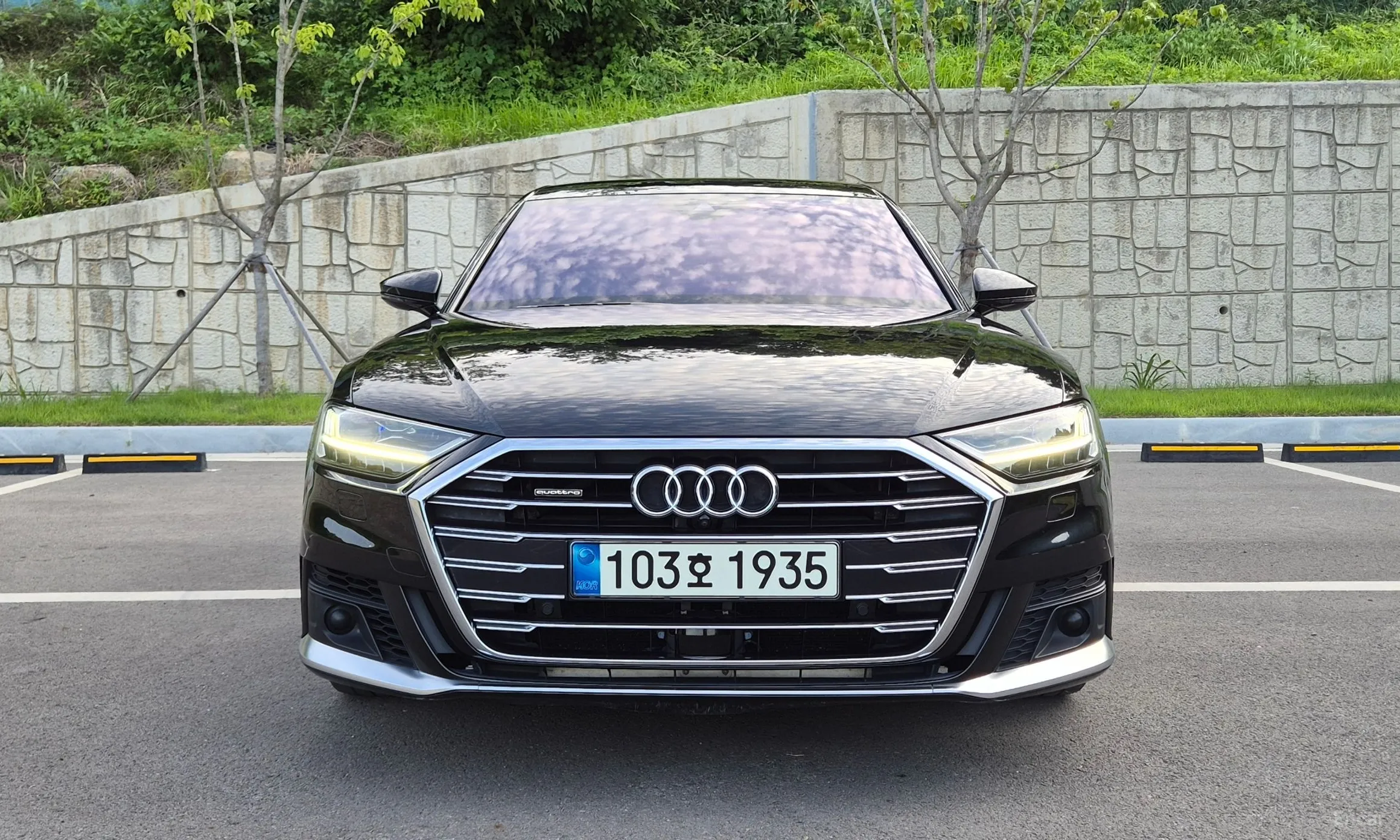 Audi A8 (D5)