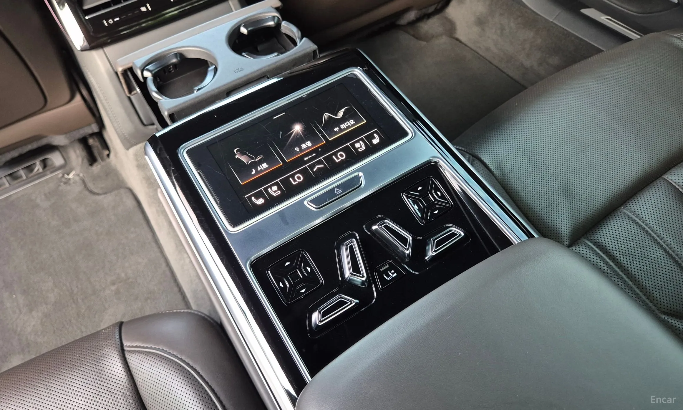Audi A8 (D5) превью 17