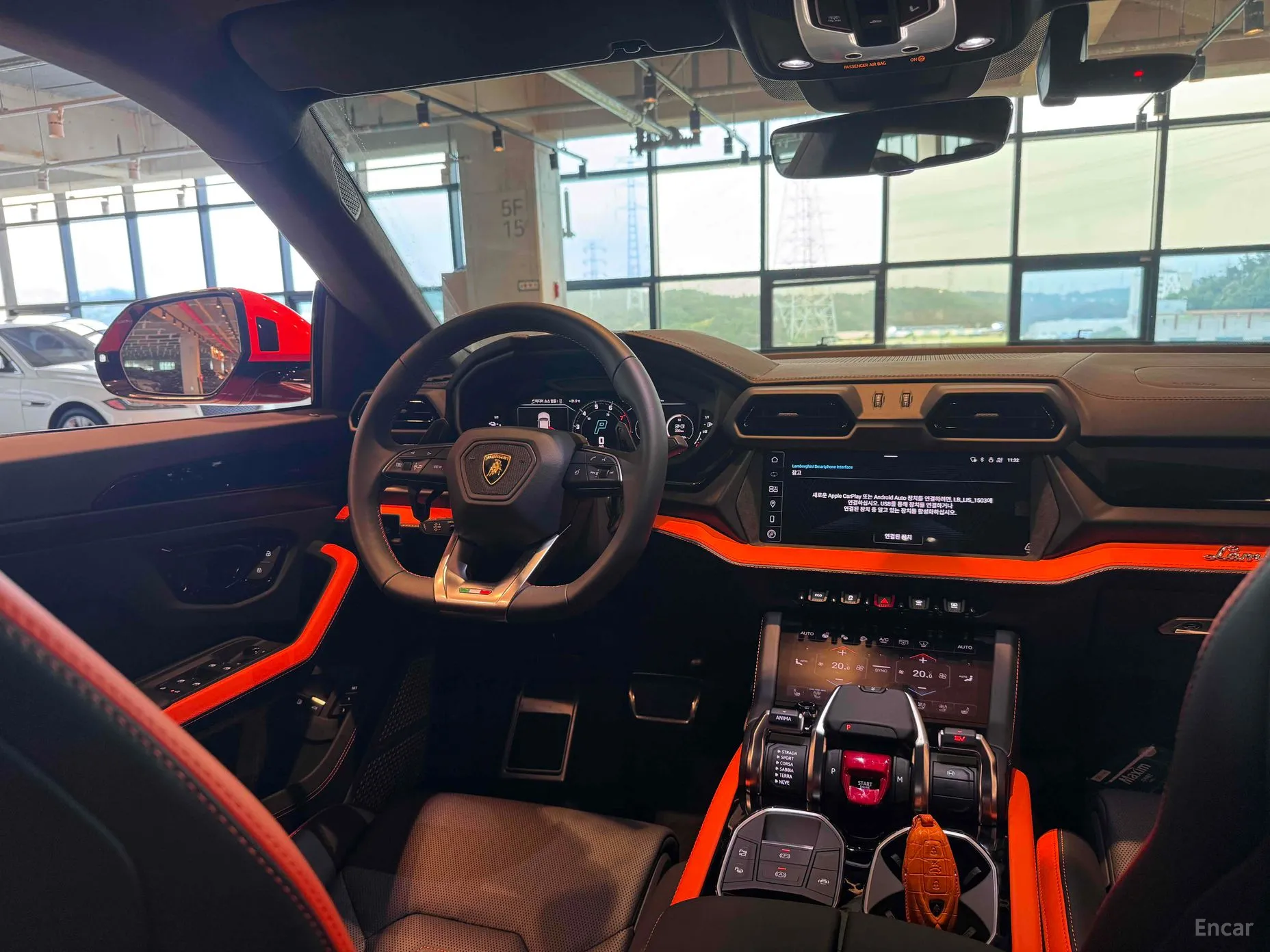 Lamborghini Urus превью 11