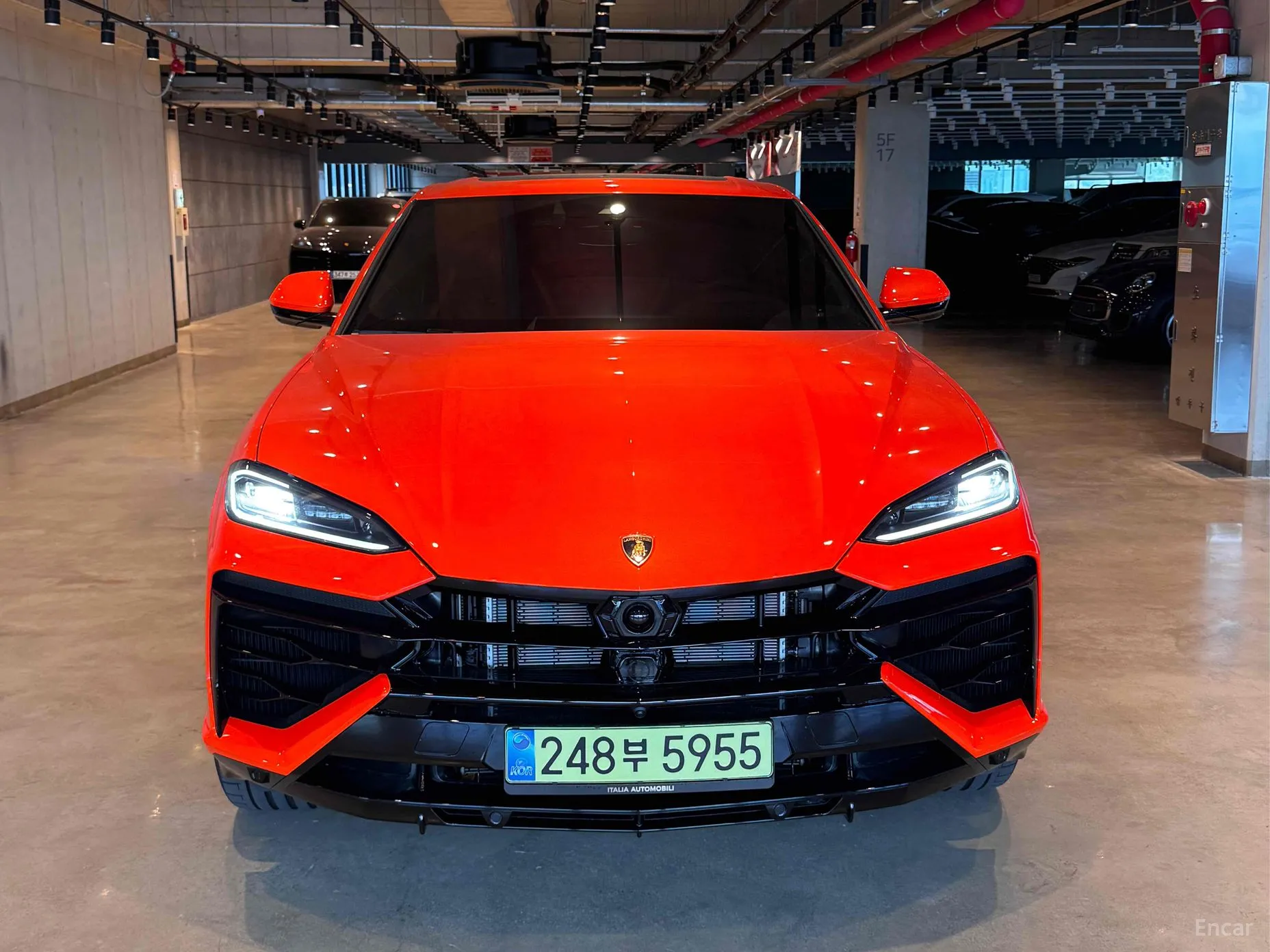 Lamborghini Urus превью 3
