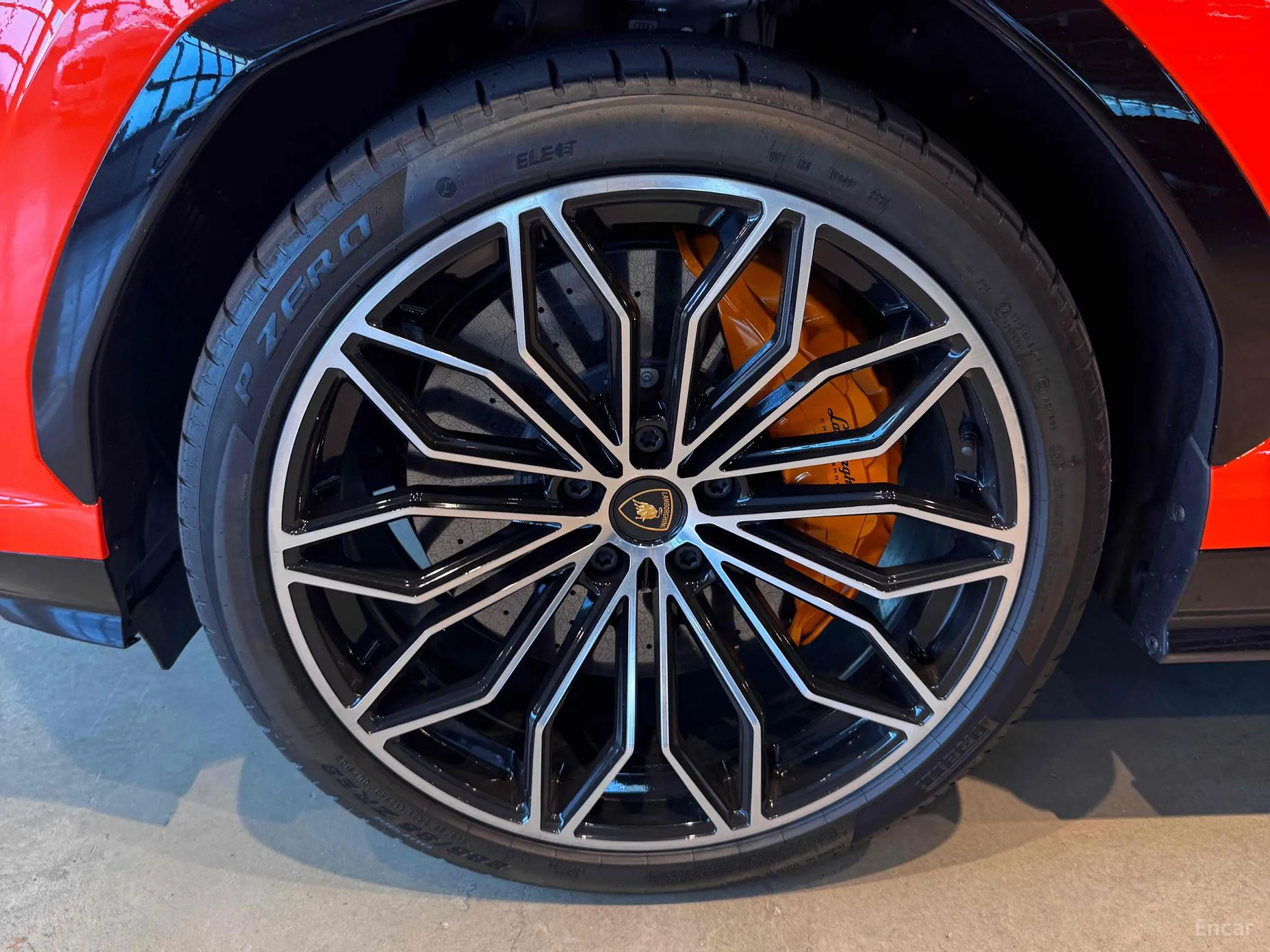 Lamborghini Urus превью 5