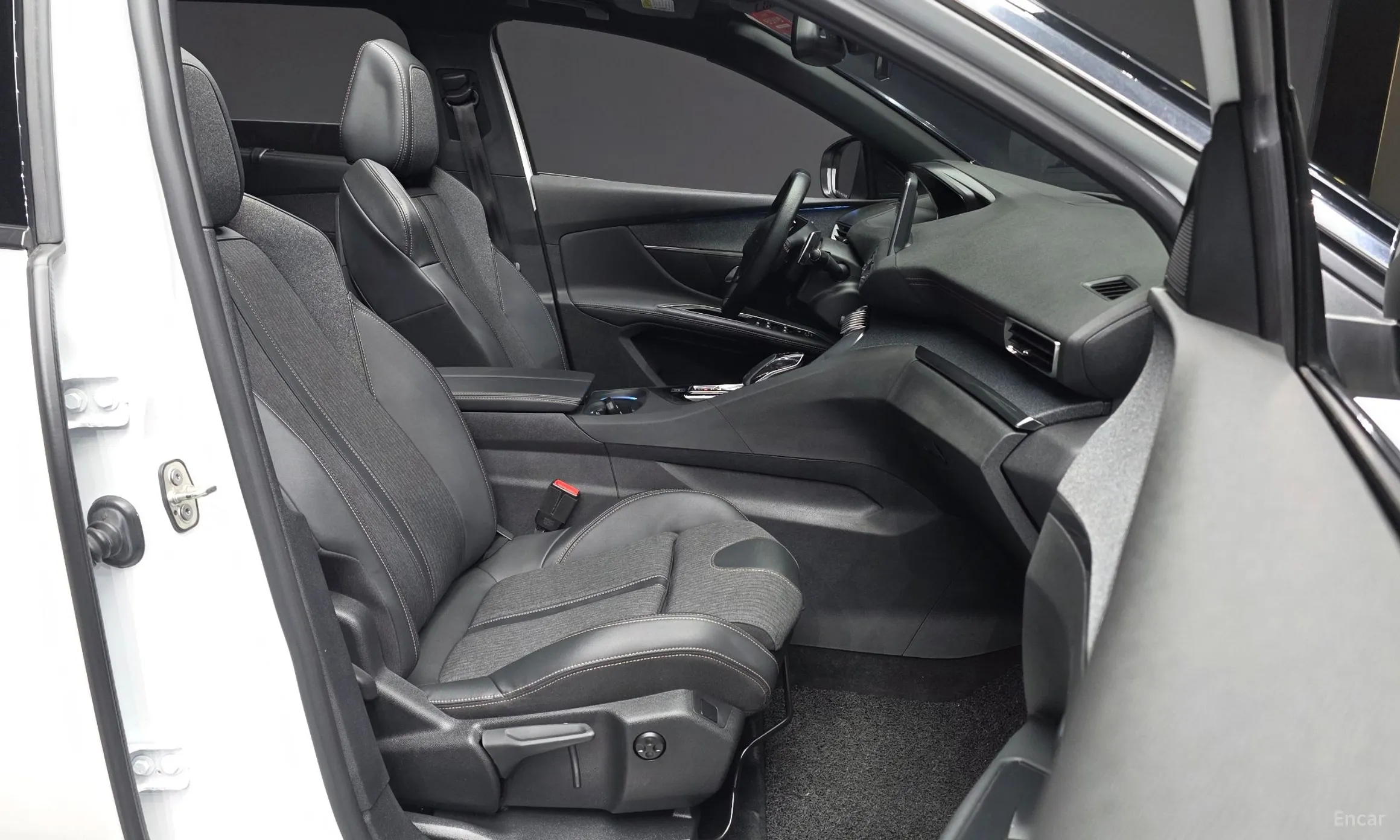 Peugeot 5008 2nd generation превью 11