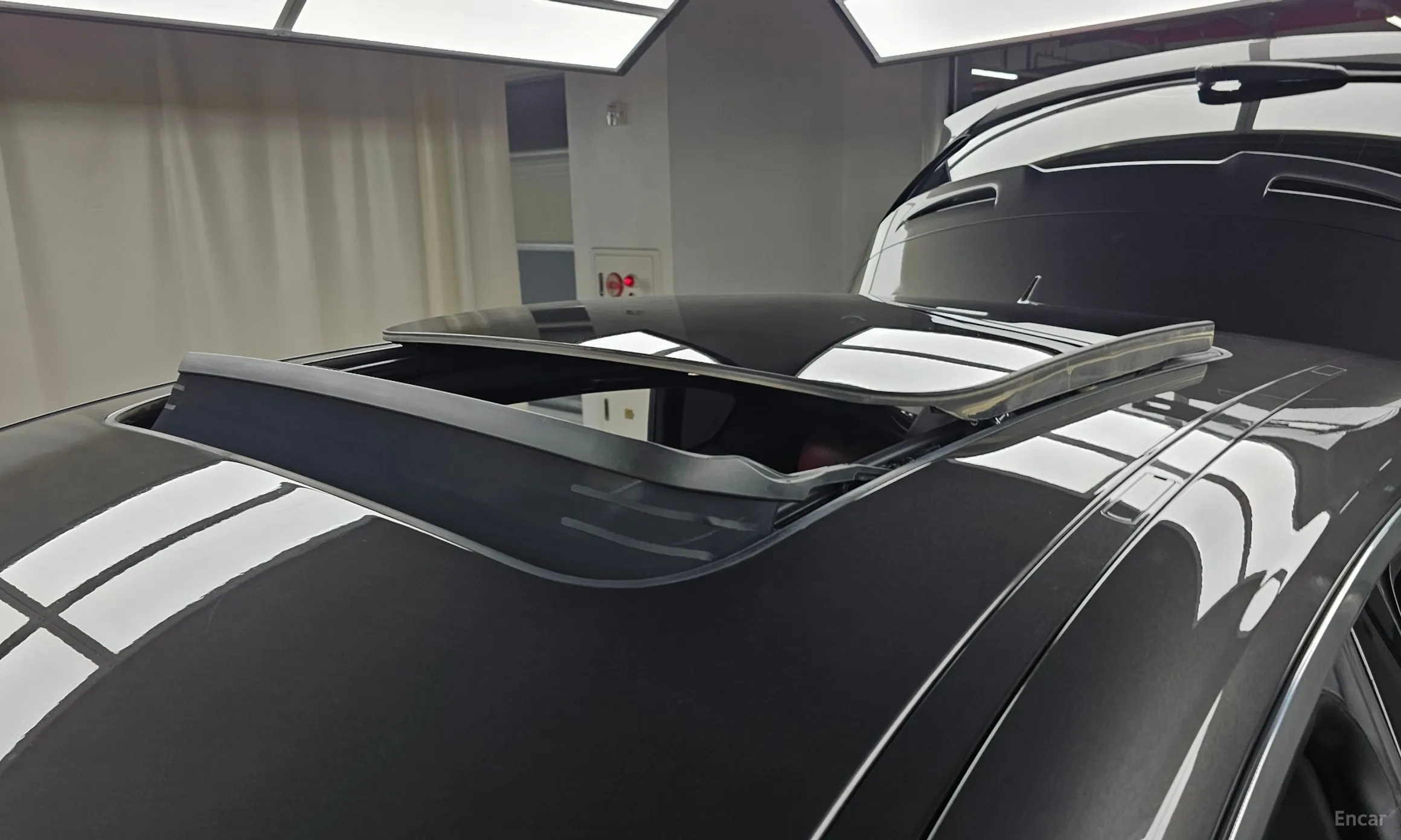 Maserati Levante превью 19
