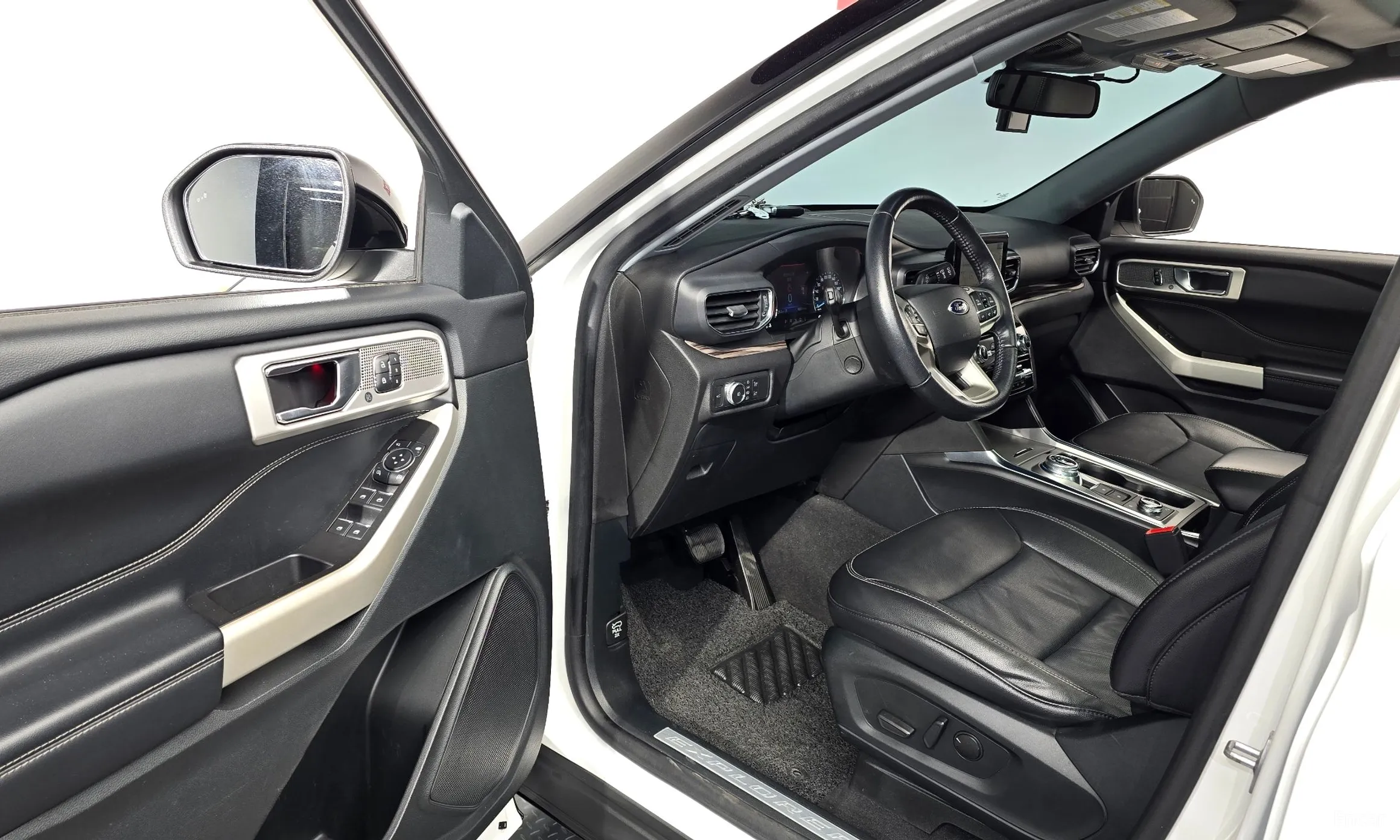 Ford Explorer 6th Generation превью 10