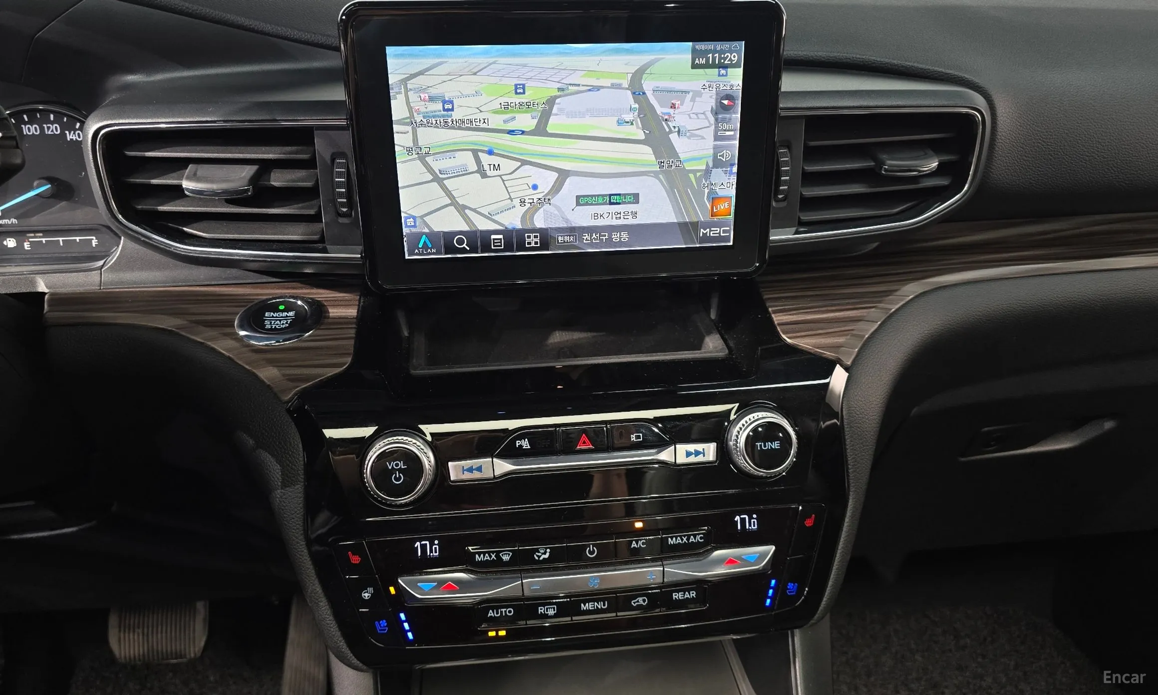 Ford Explorer 6th Generation превью 12