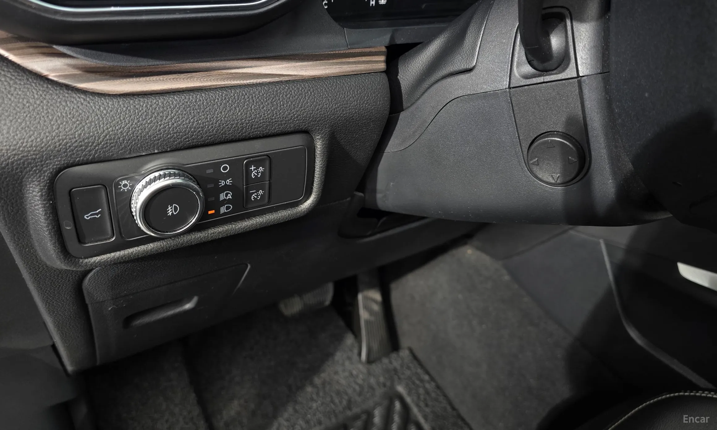 Ford Explorer 6th Generation превью 20