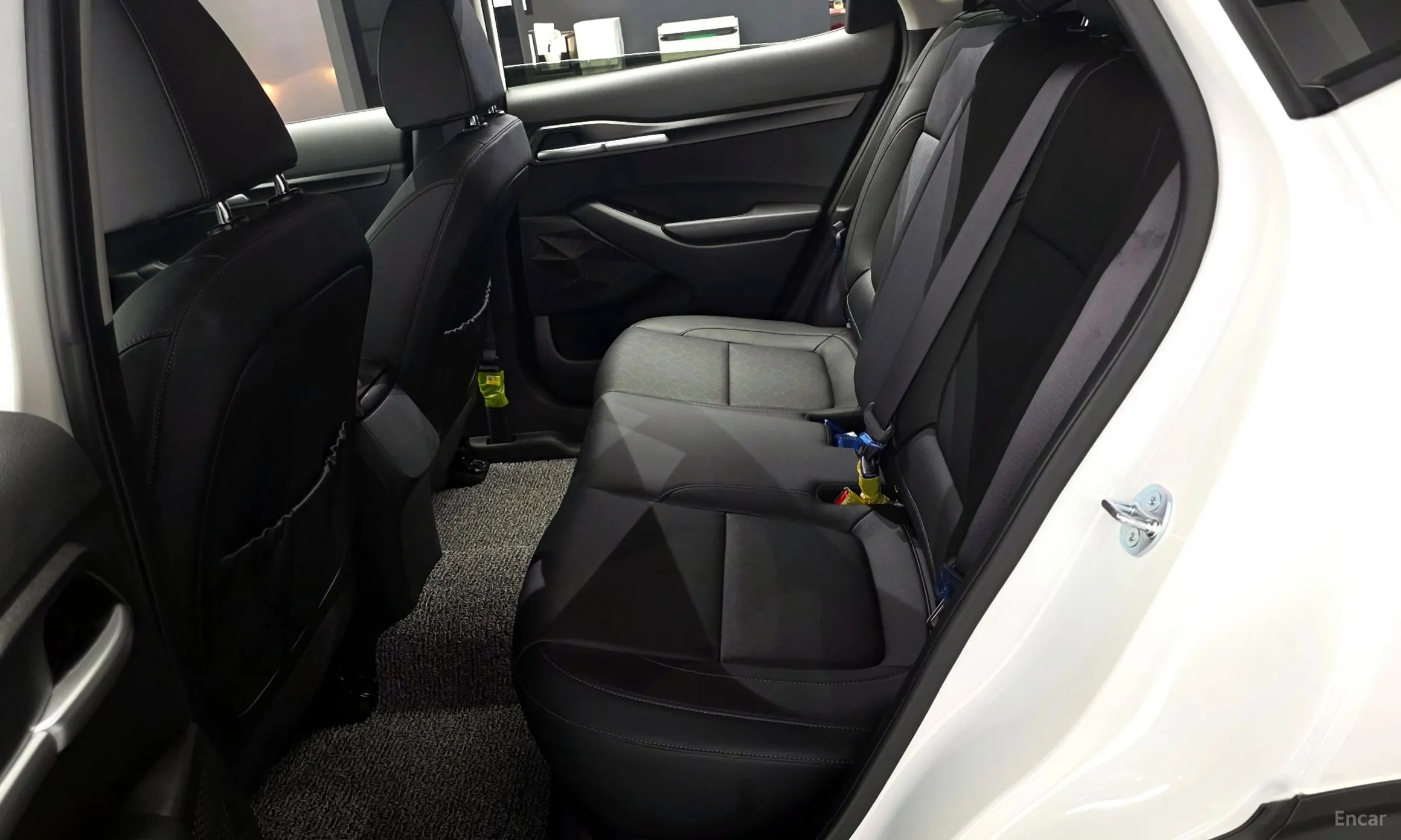 Kia Seltos превью 12