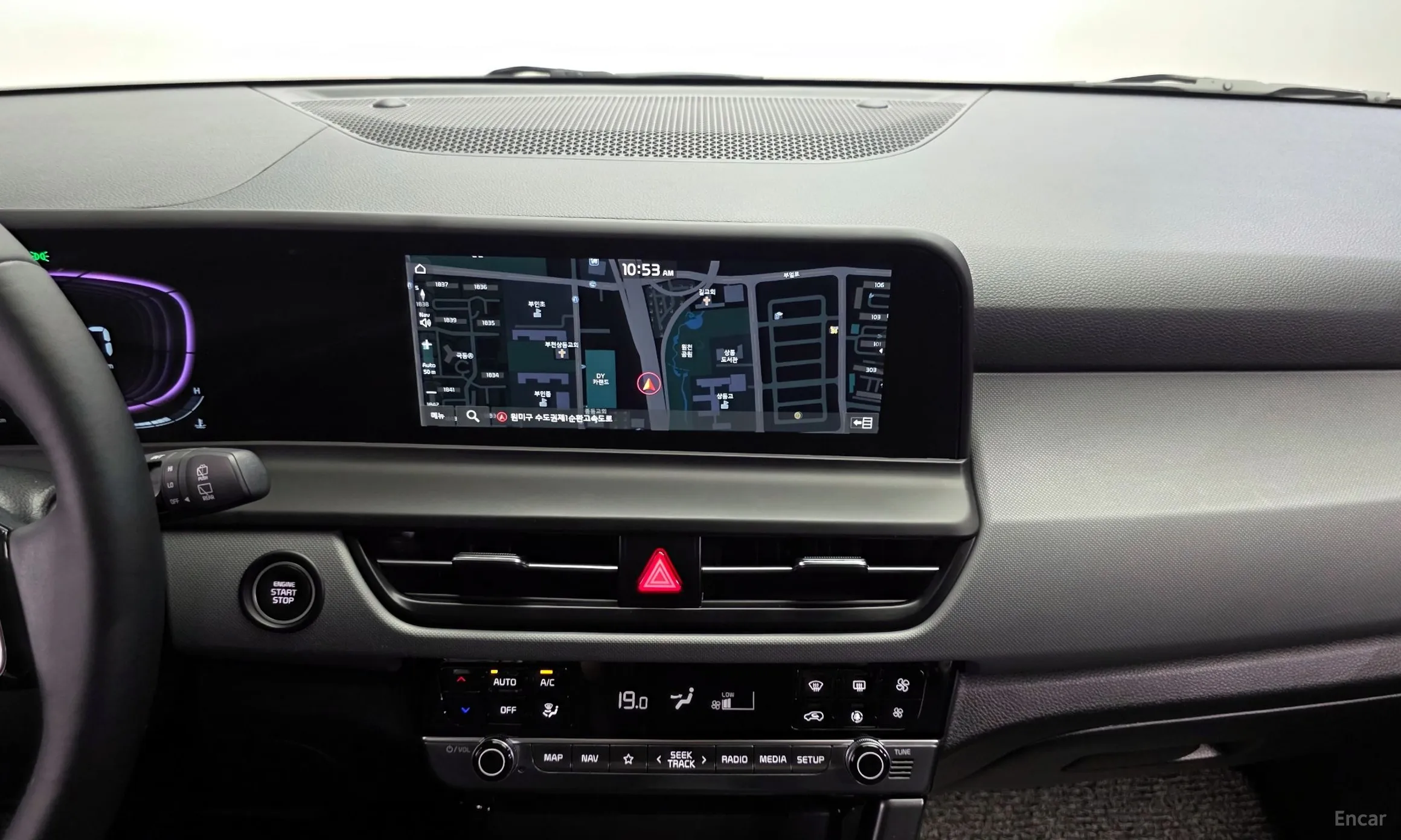 Kia Seltos превью 14
