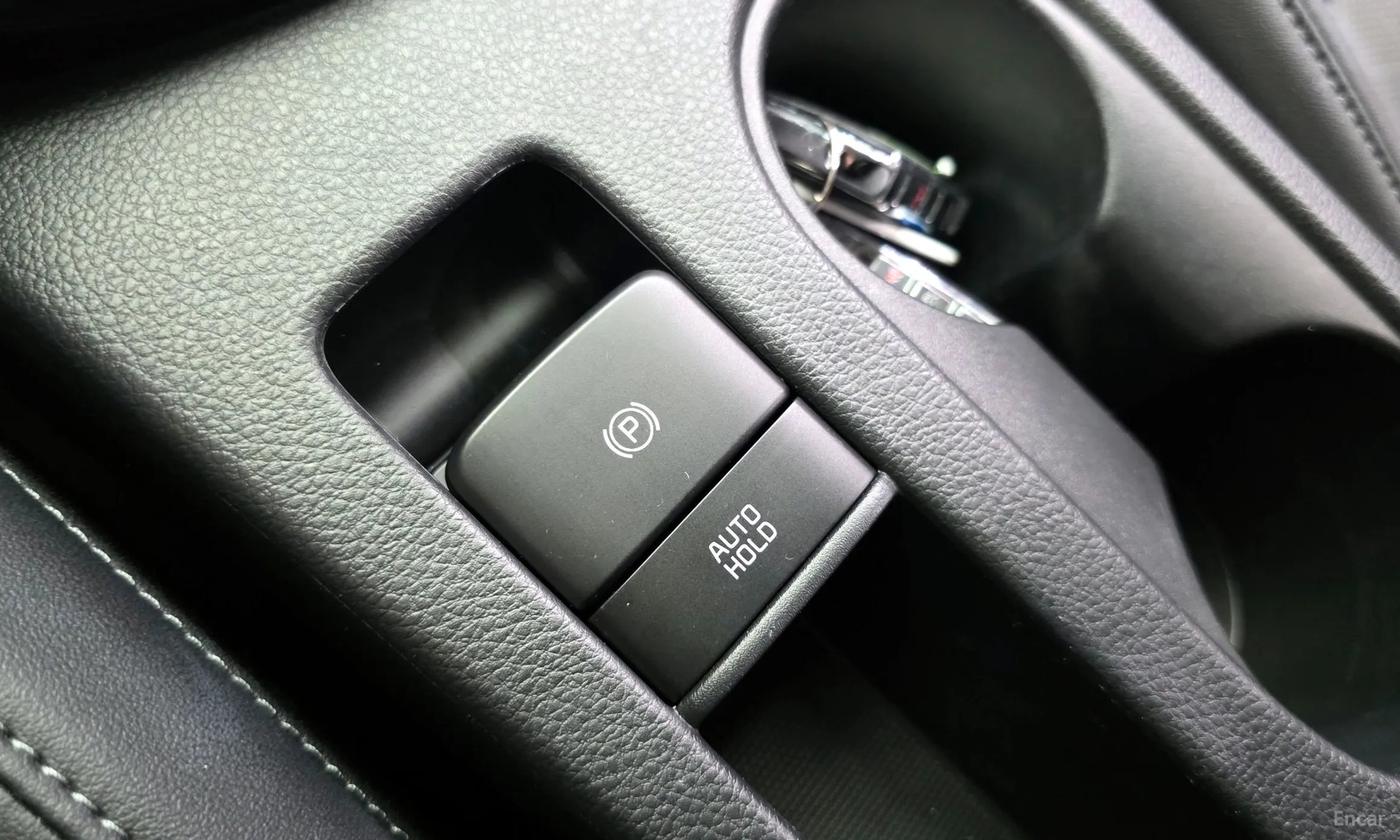 Kia Seltos превью 17