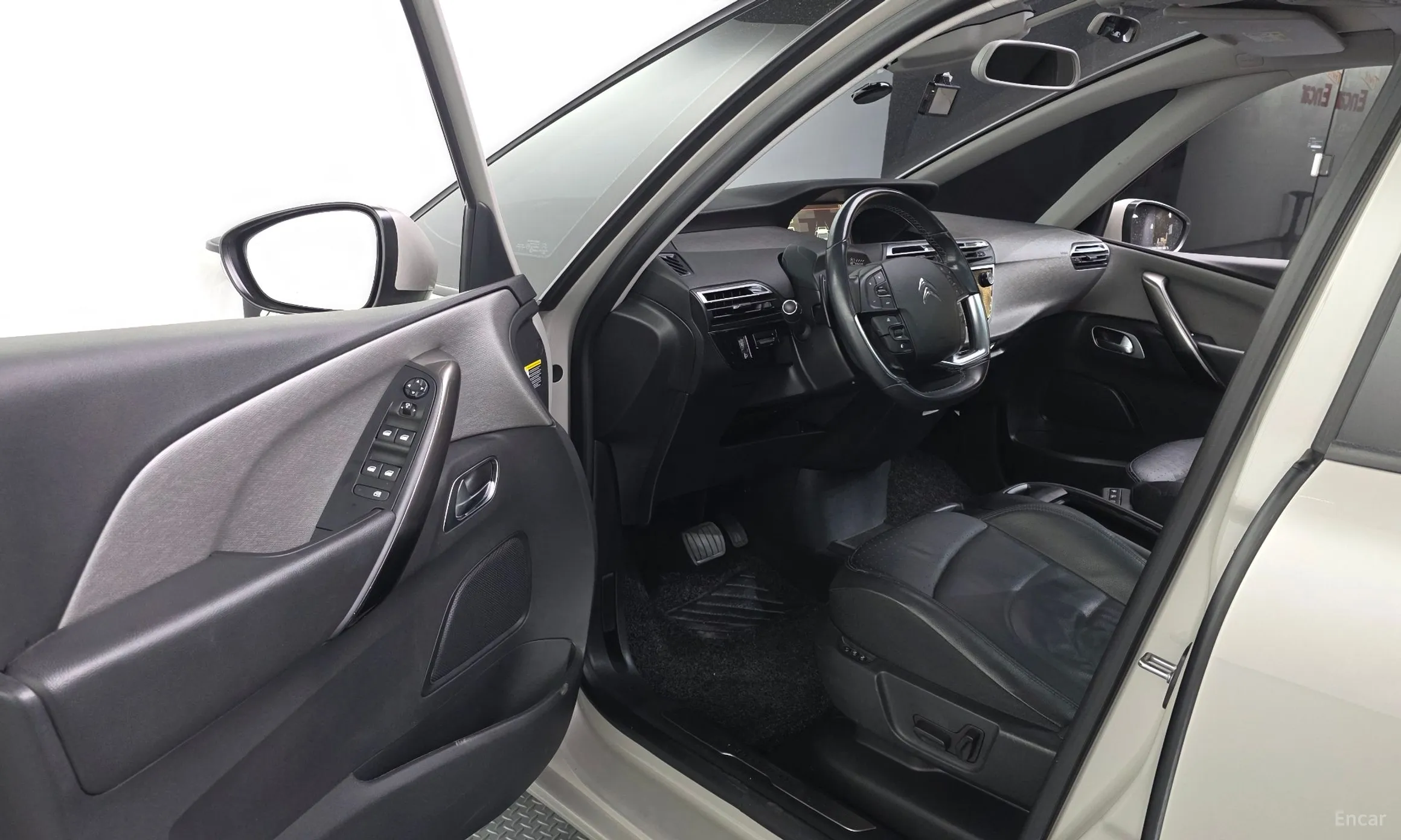 Citroën/DS Grand C4 Picasso превью 10
