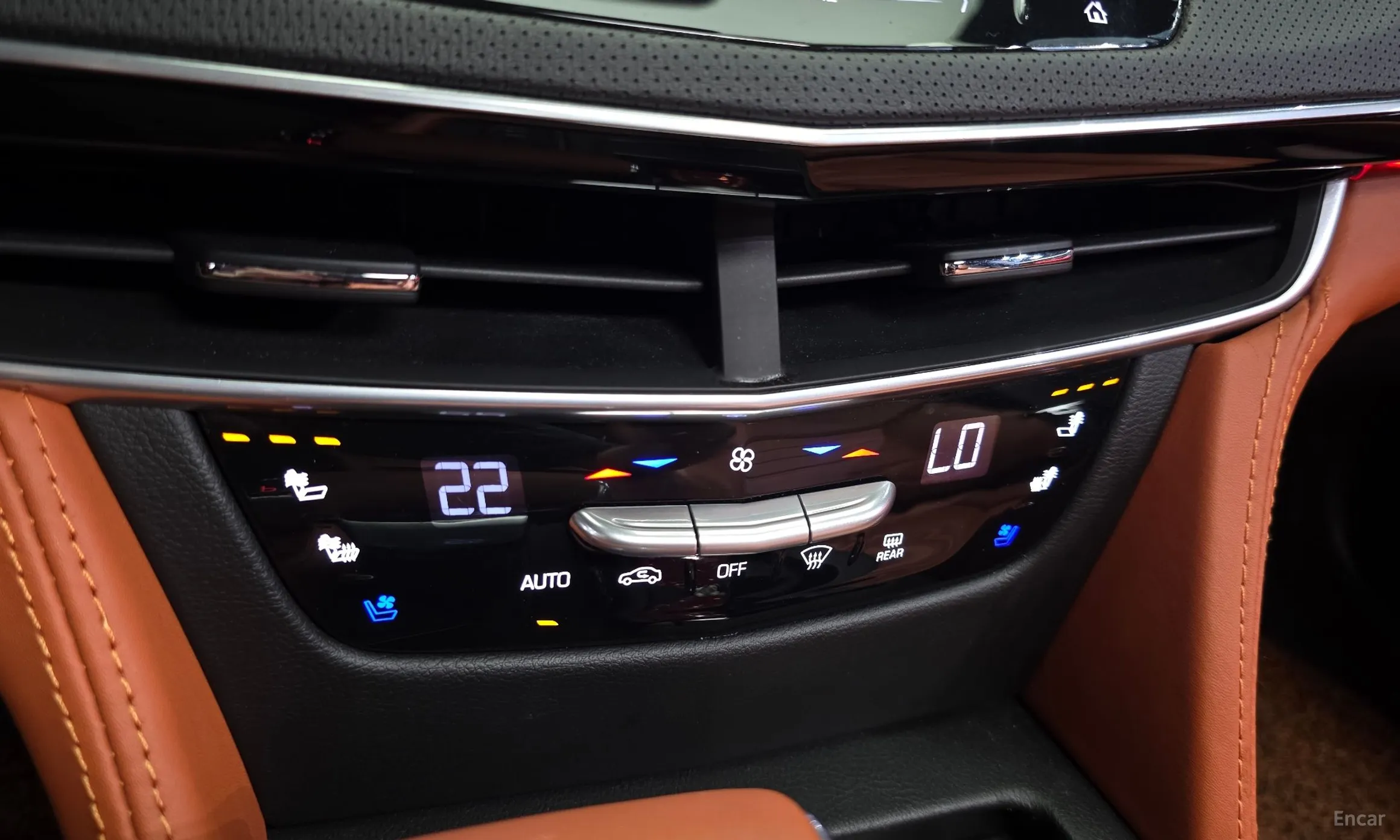 Cadillac CT6 превью 20