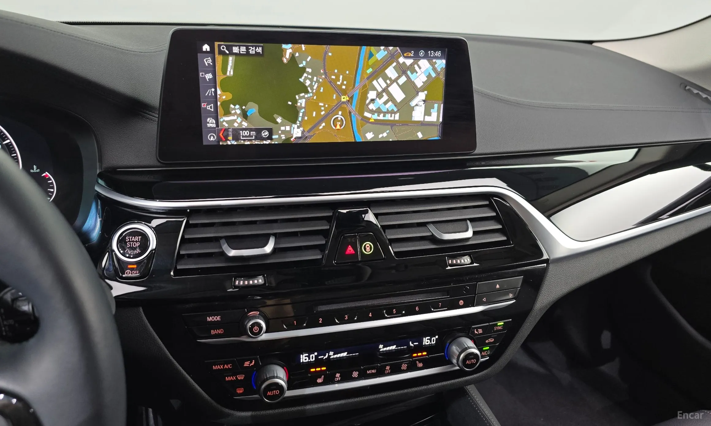 BMW 5 Series (G30) превью 12