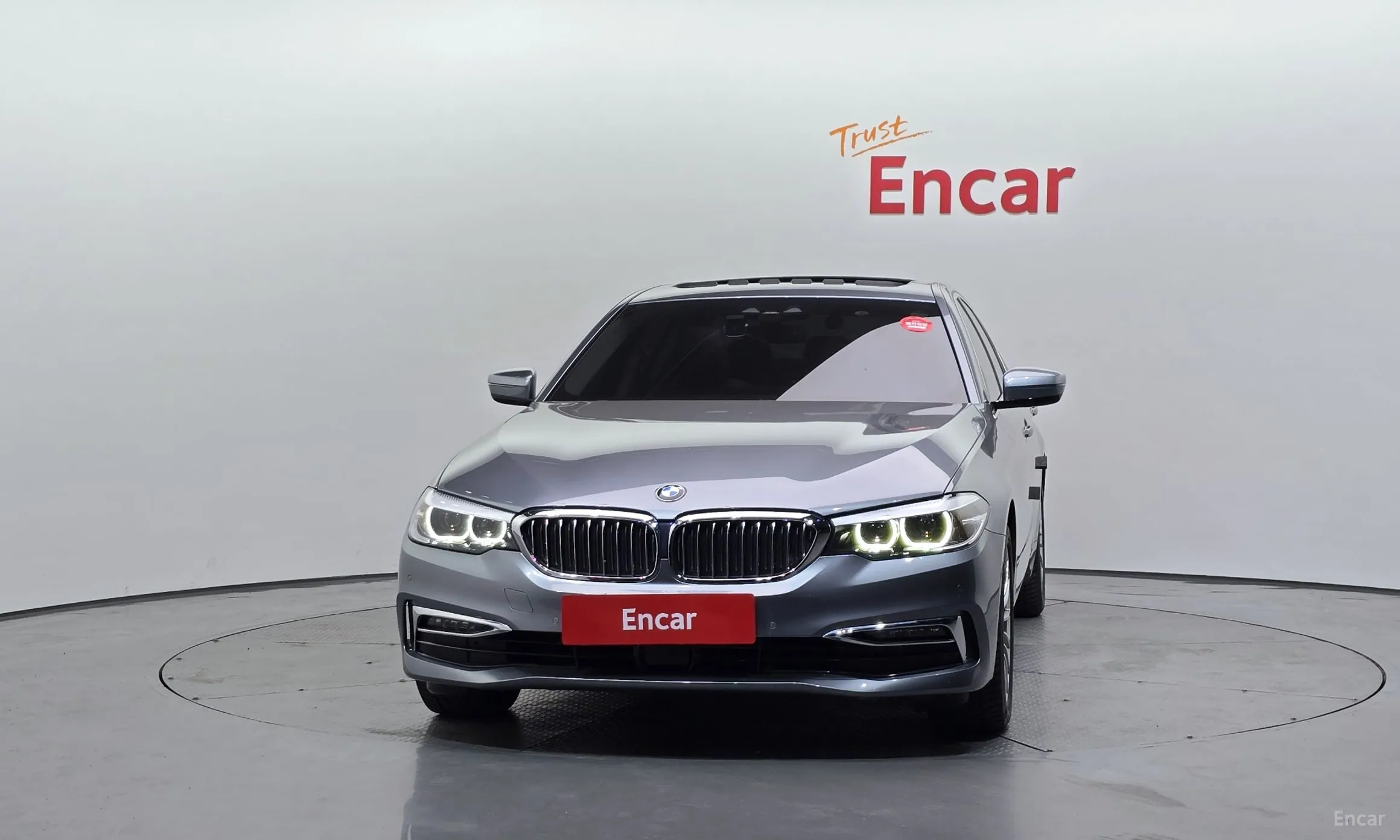 BMW 5 Series (G30) превью 3