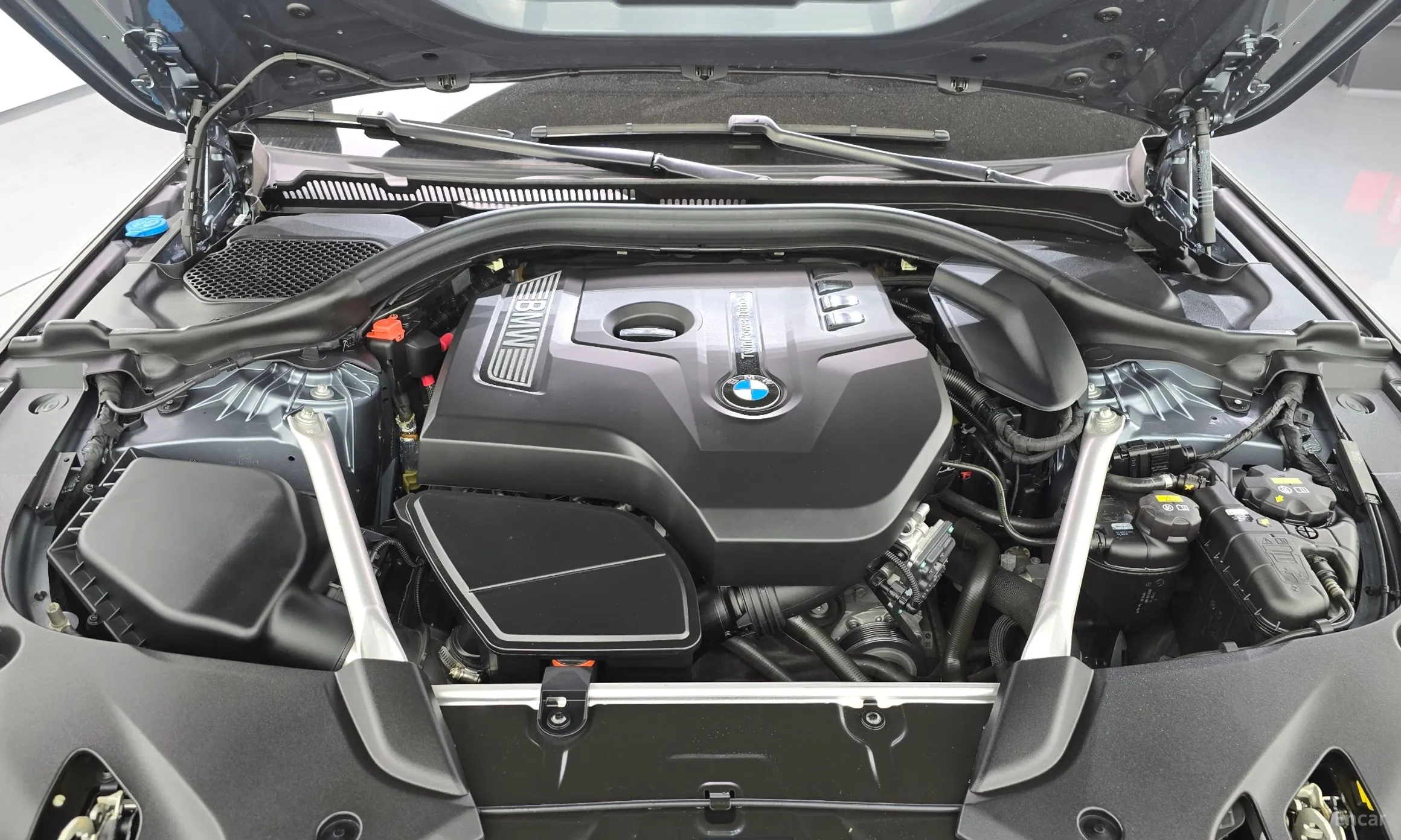 BMW 5 Series (G30) превью 6