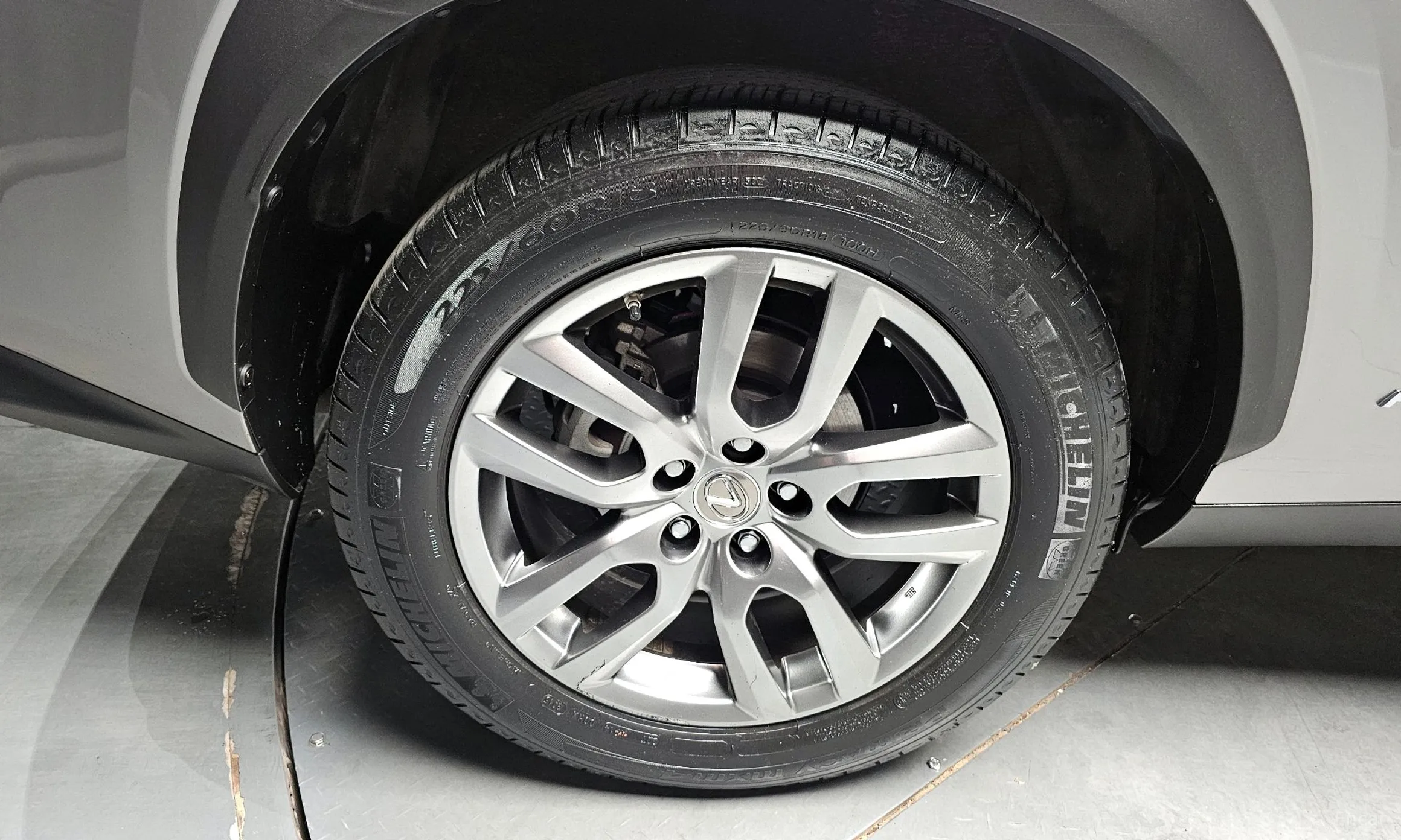 Lexus NX300h превью 5