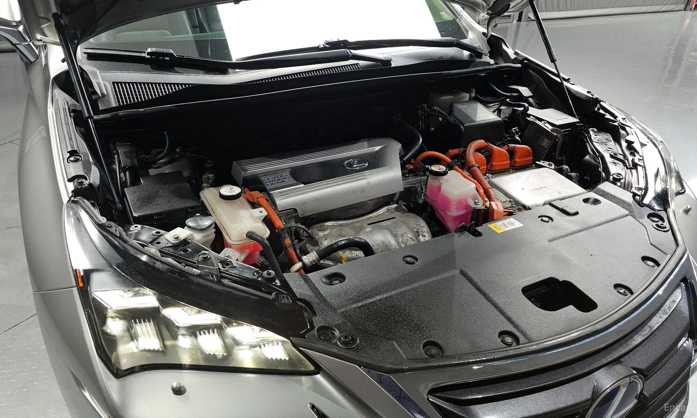 Lexus NX300h превью 6