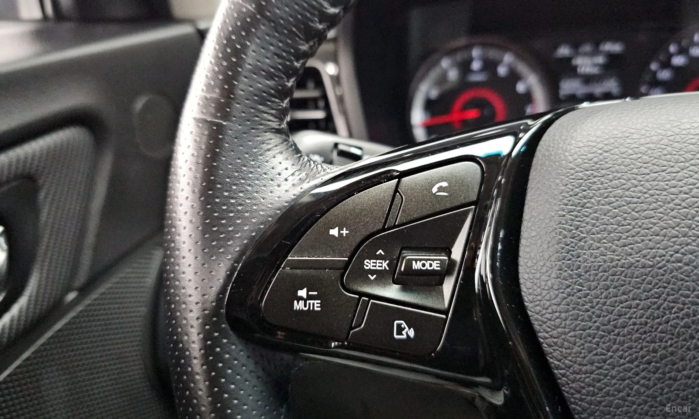 KG Mobility (SsangYong) Berry New Tivoli превью 15