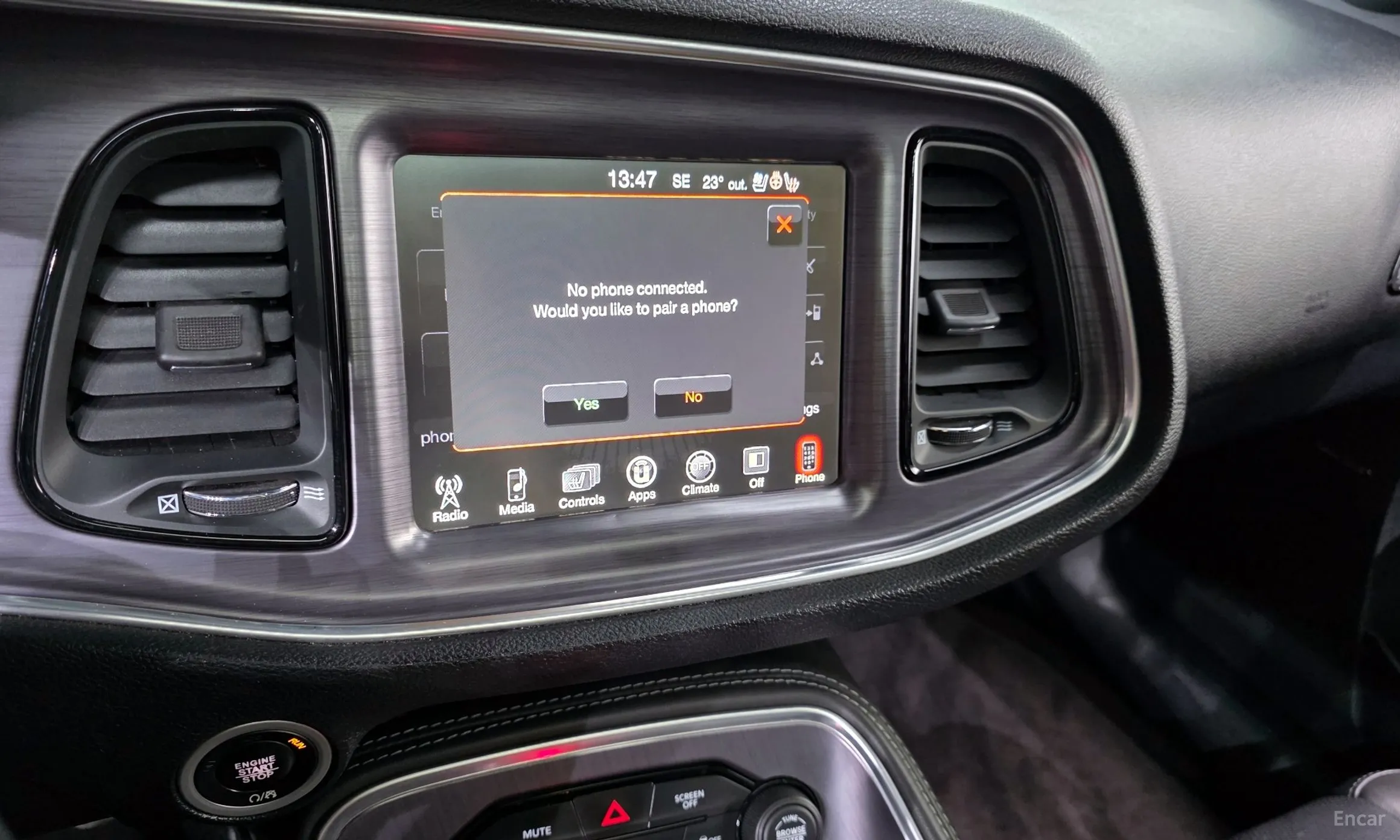 Dodge Challenger превью 15