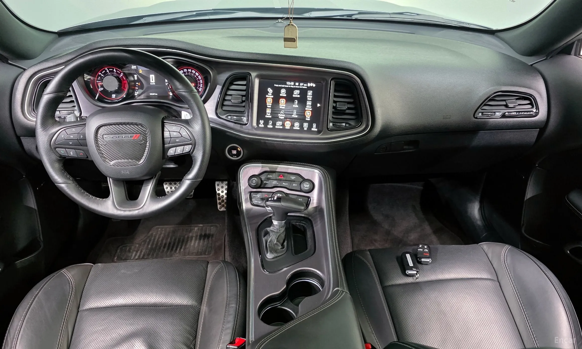 Dodge Challenger превью 7