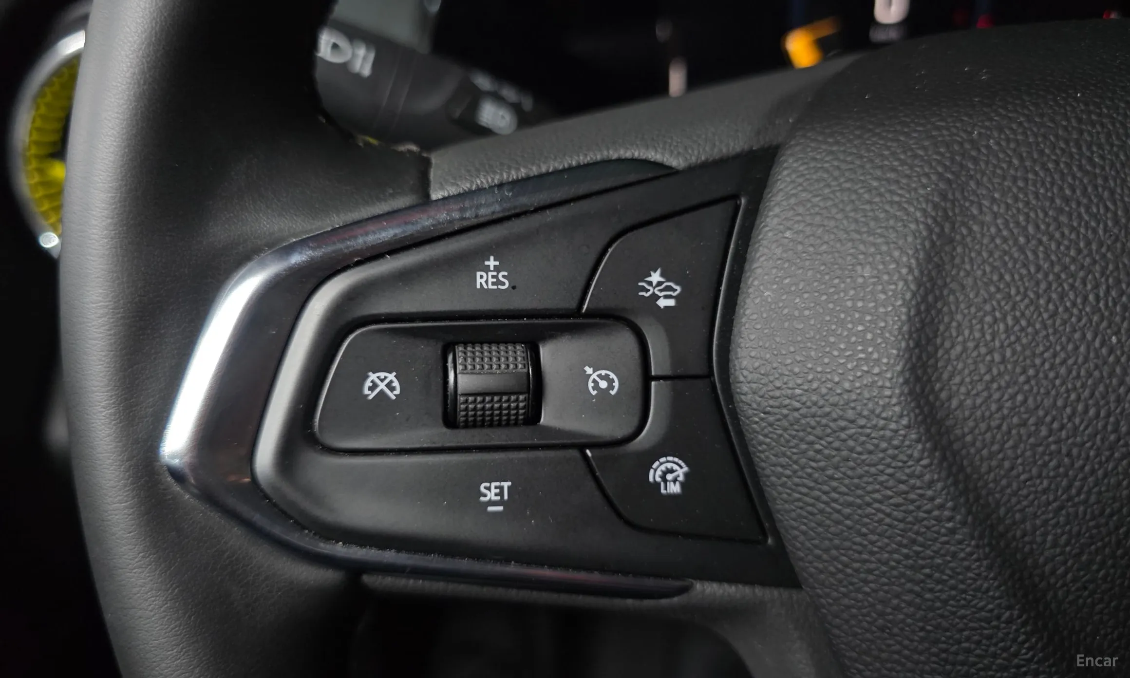 Chevrolet (GM Daewoo) Trax Crossover превью 15