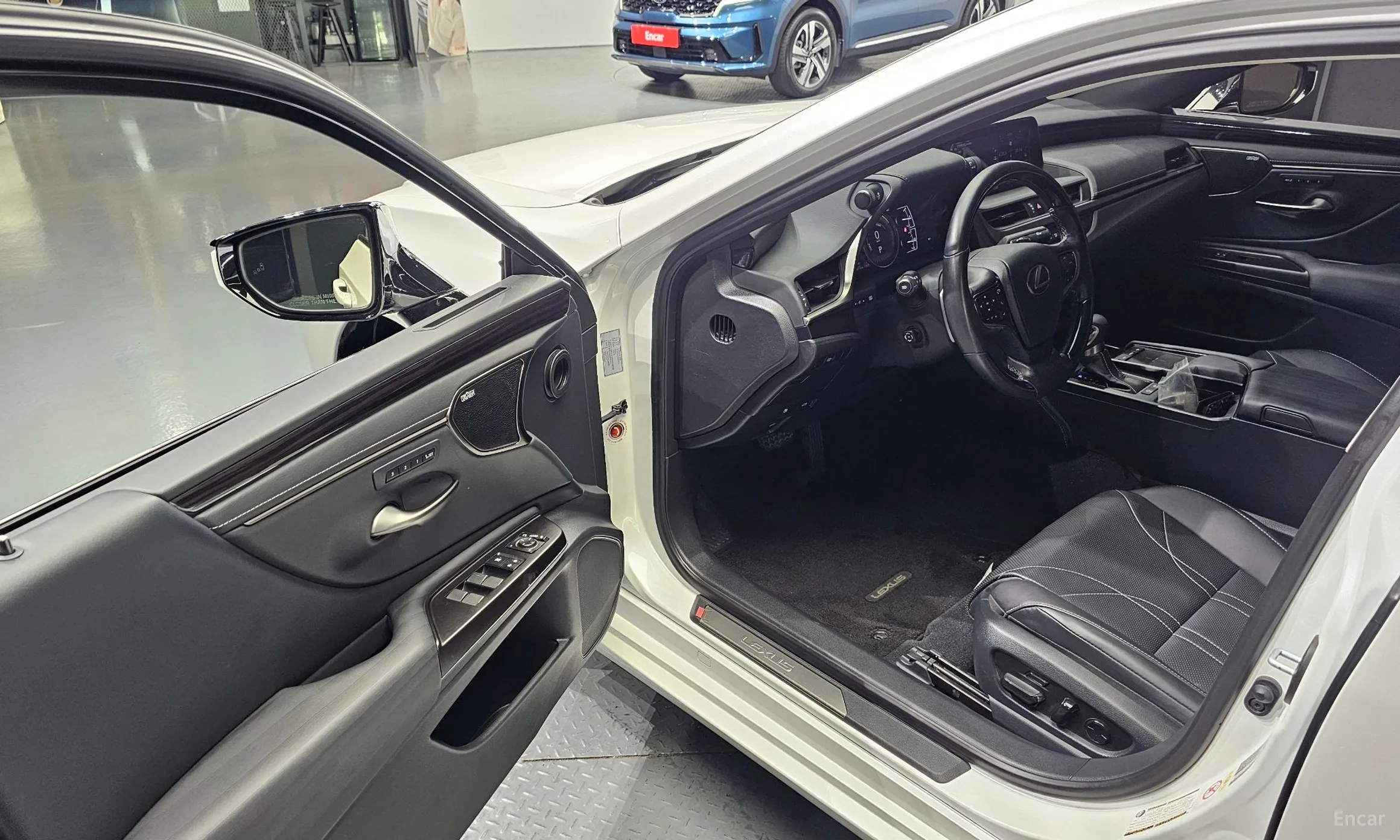 Lexus ES300h 7th Generation превью 10