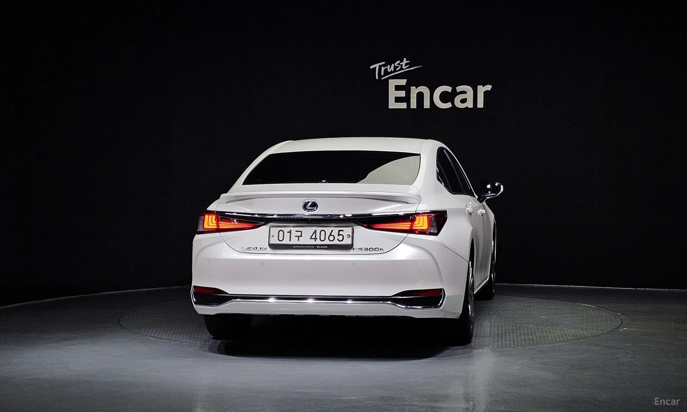 Lexus ES300h 7th Generation превью 4