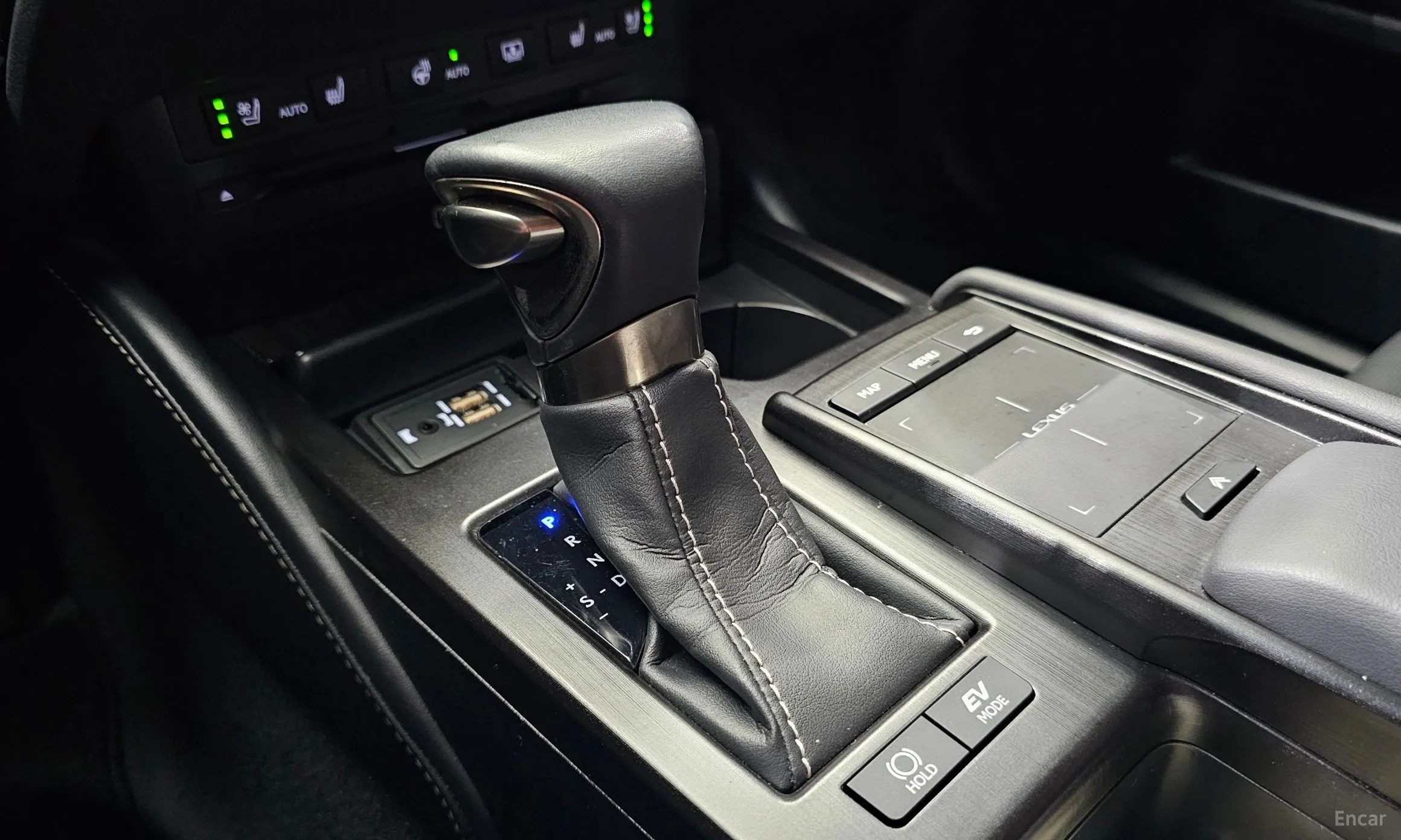 Lexus ES300h 7th Generation превью 9