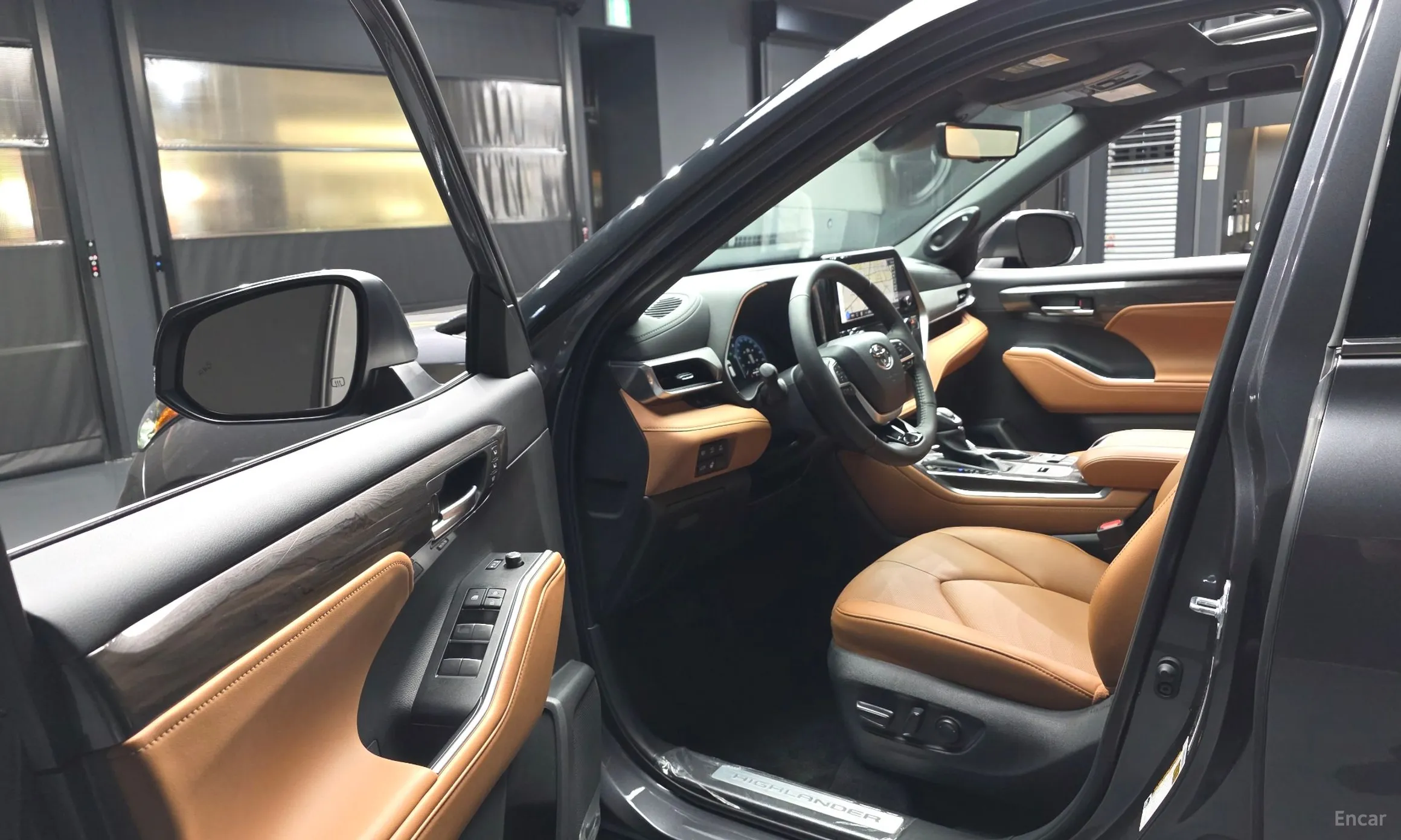Toyota Highlander превью 10