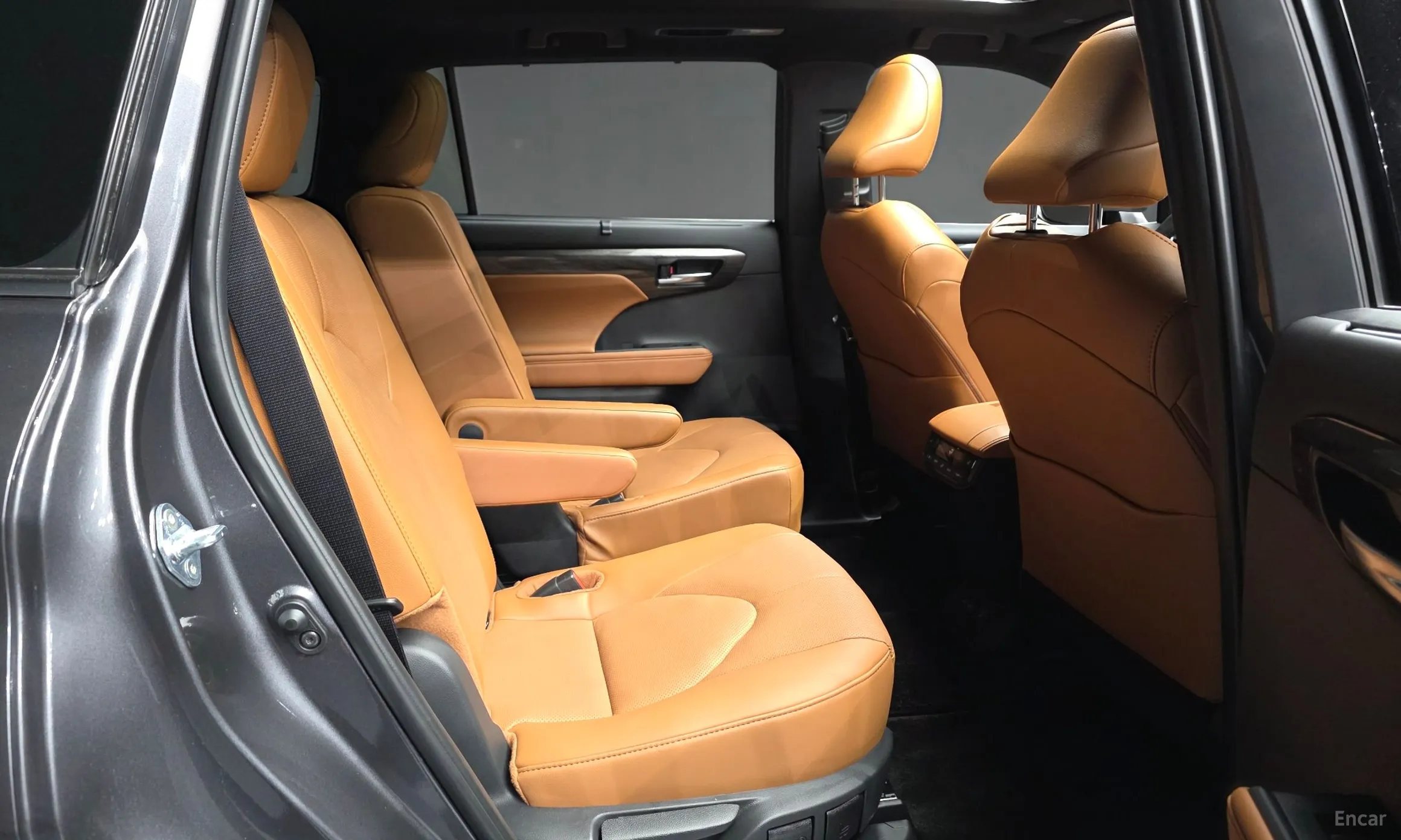 Toyota Highlander превью 12