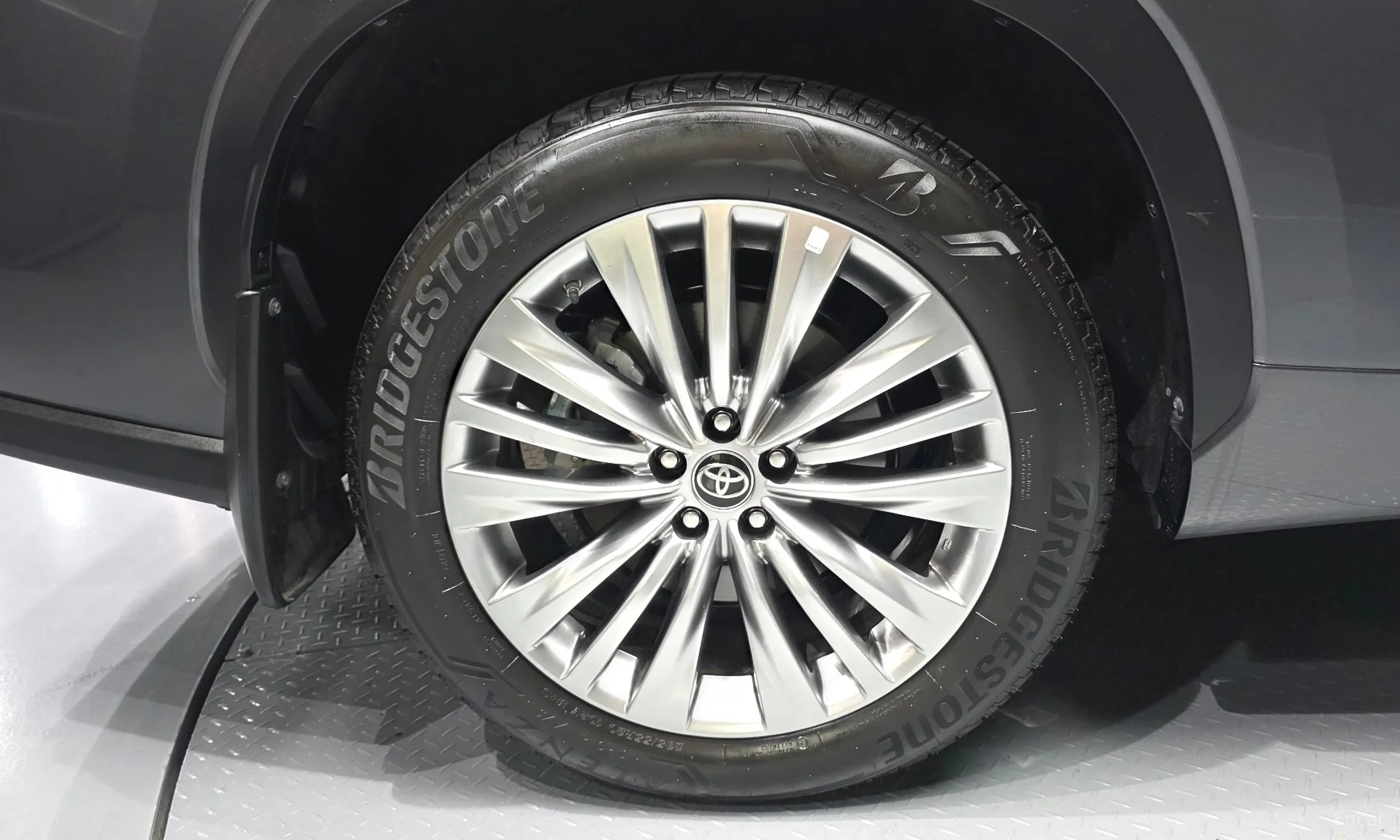 Toyota Highlander превью 5