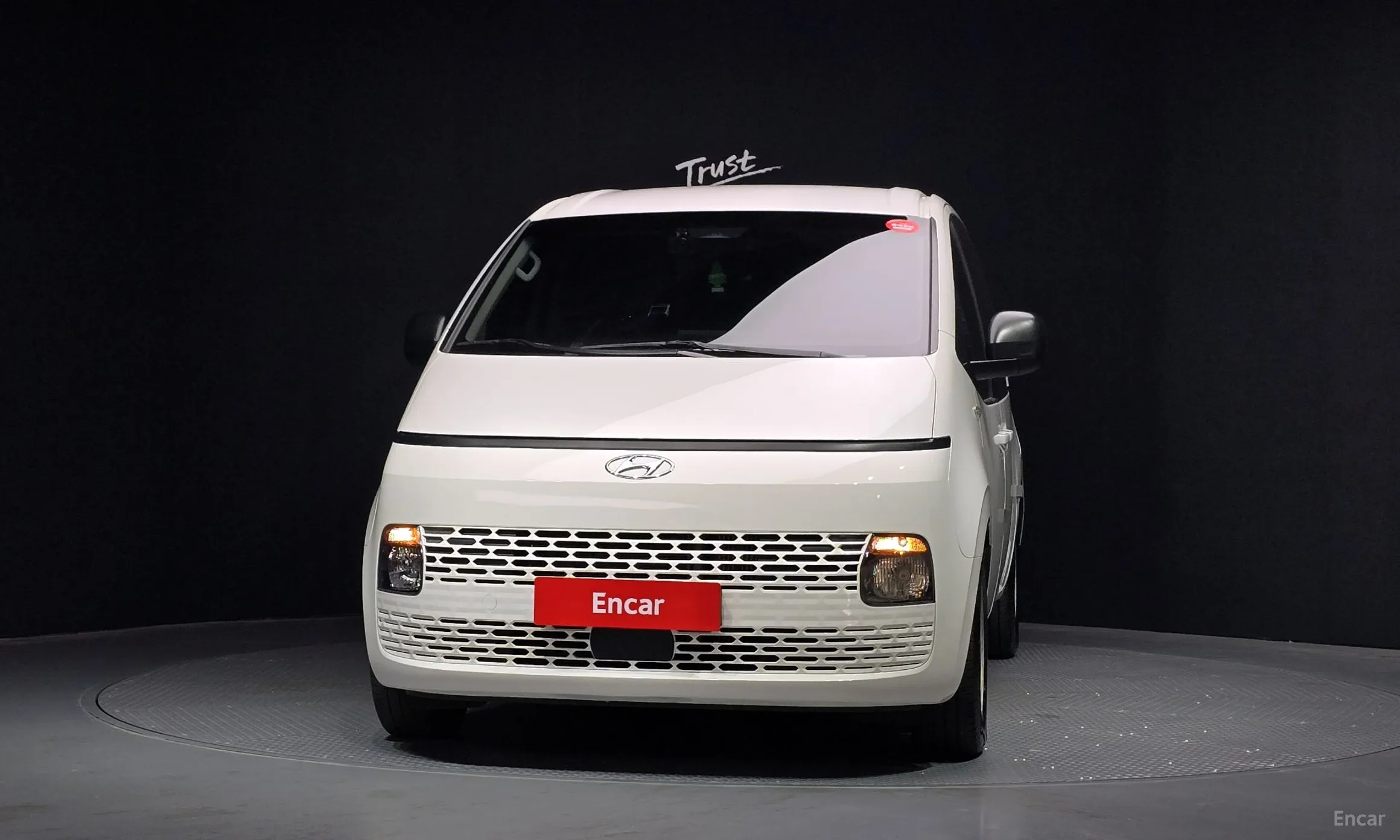 Hyundai Staria превью 3