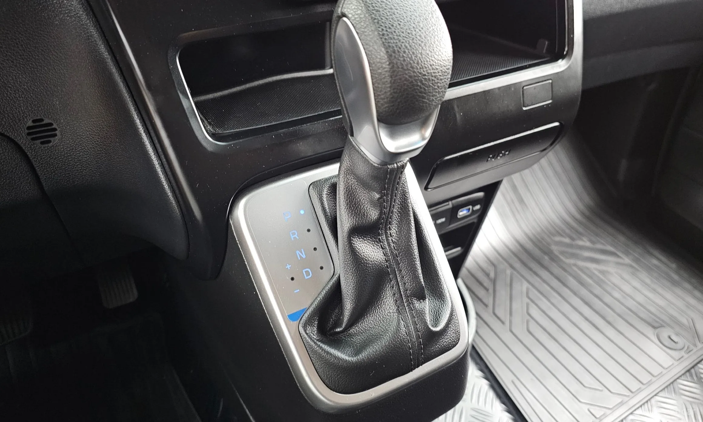 Hyundai Staria превью 9