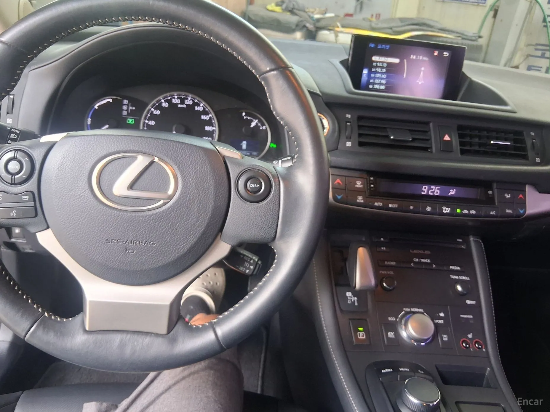 Lexus CT200h превью 7