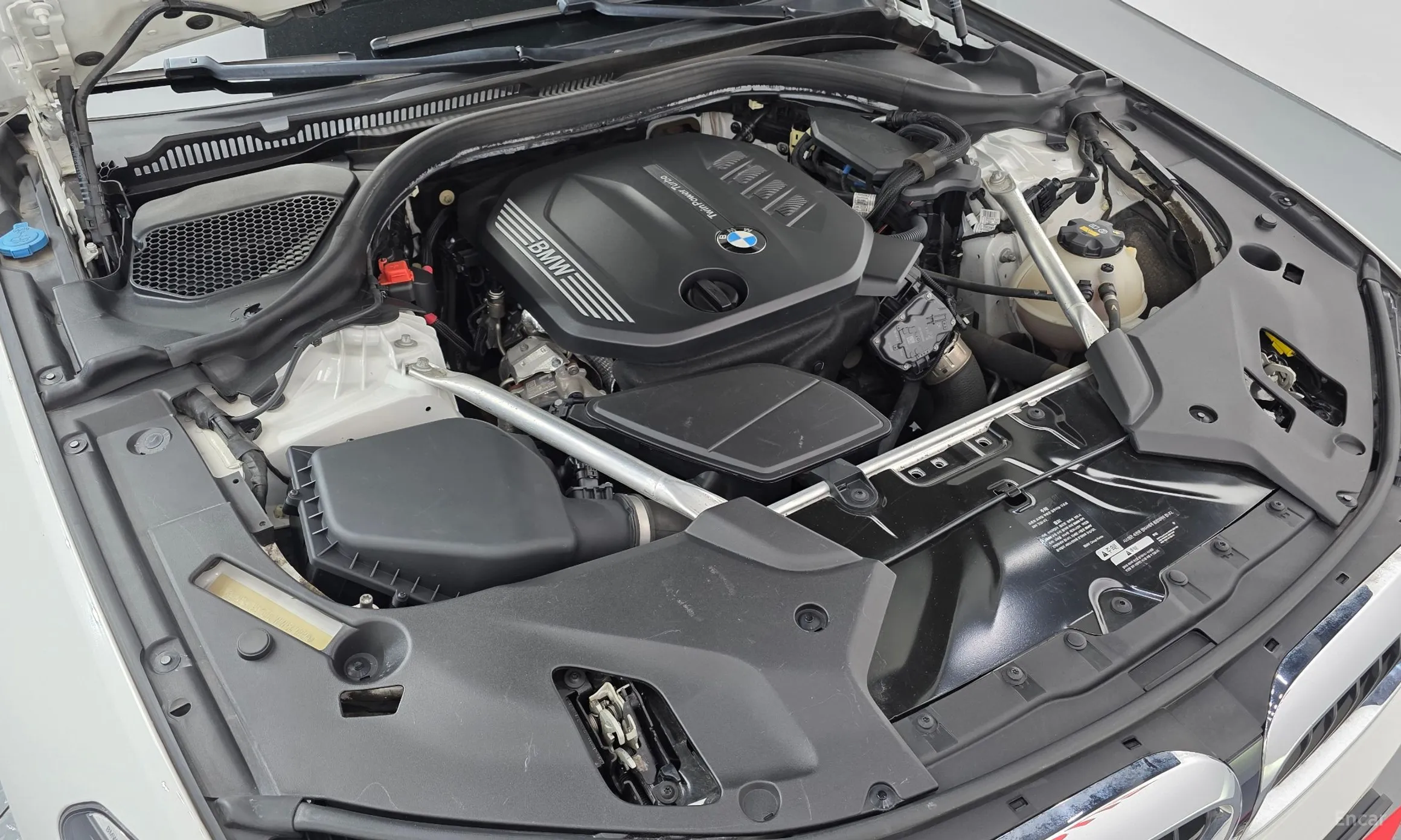 BMW 5 Series (G30) превью 6