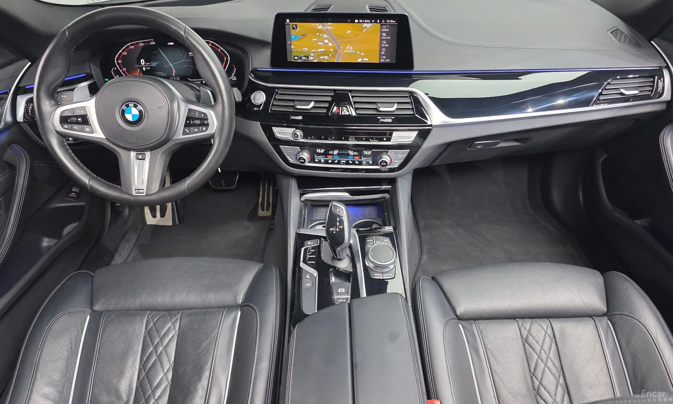 BMW 5 Series (G30) превью 7