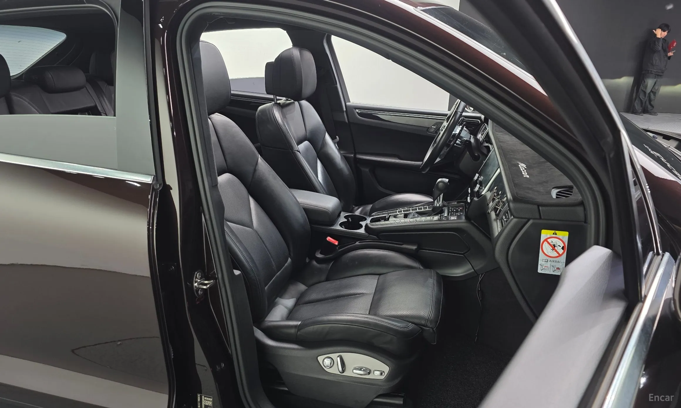 Porsche Macan превью 12