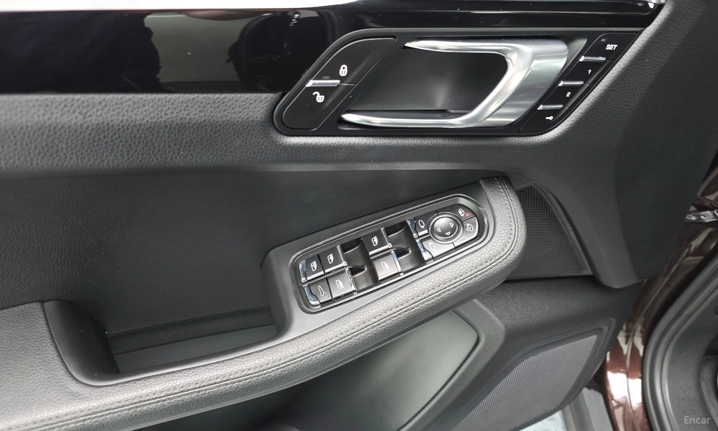 Porsche Macan превью 14