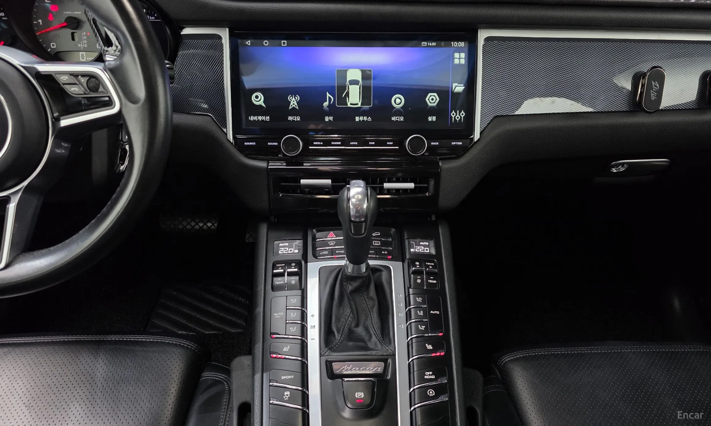 Porsche Macan превью 18