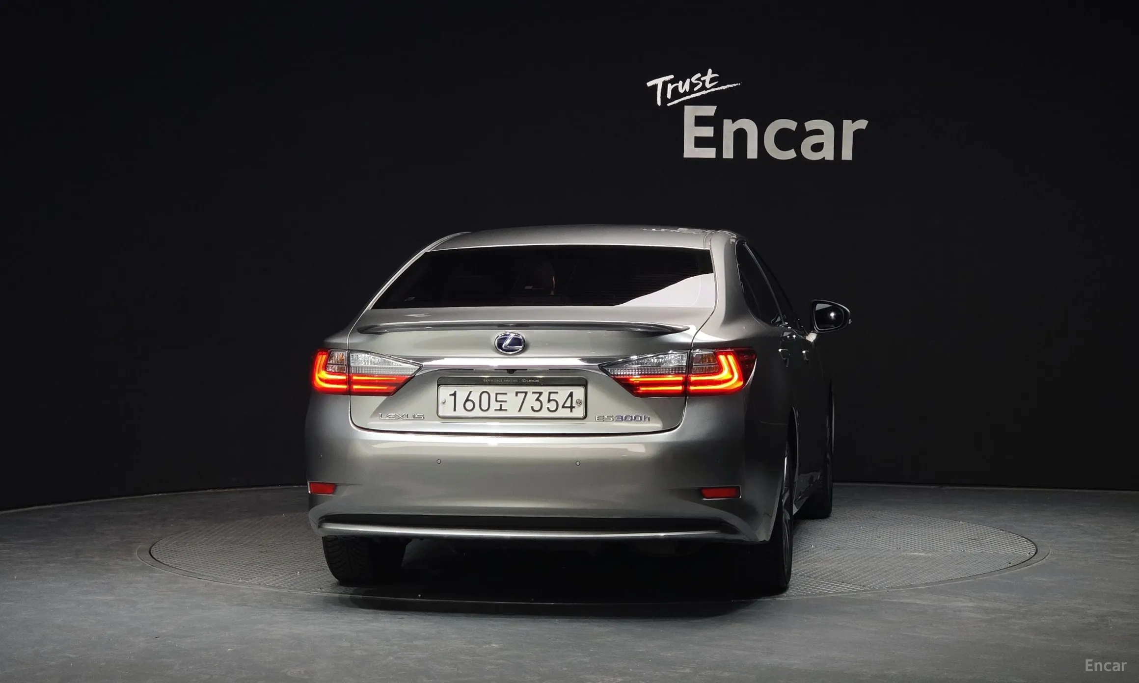 Lexus New ES300h превью 4