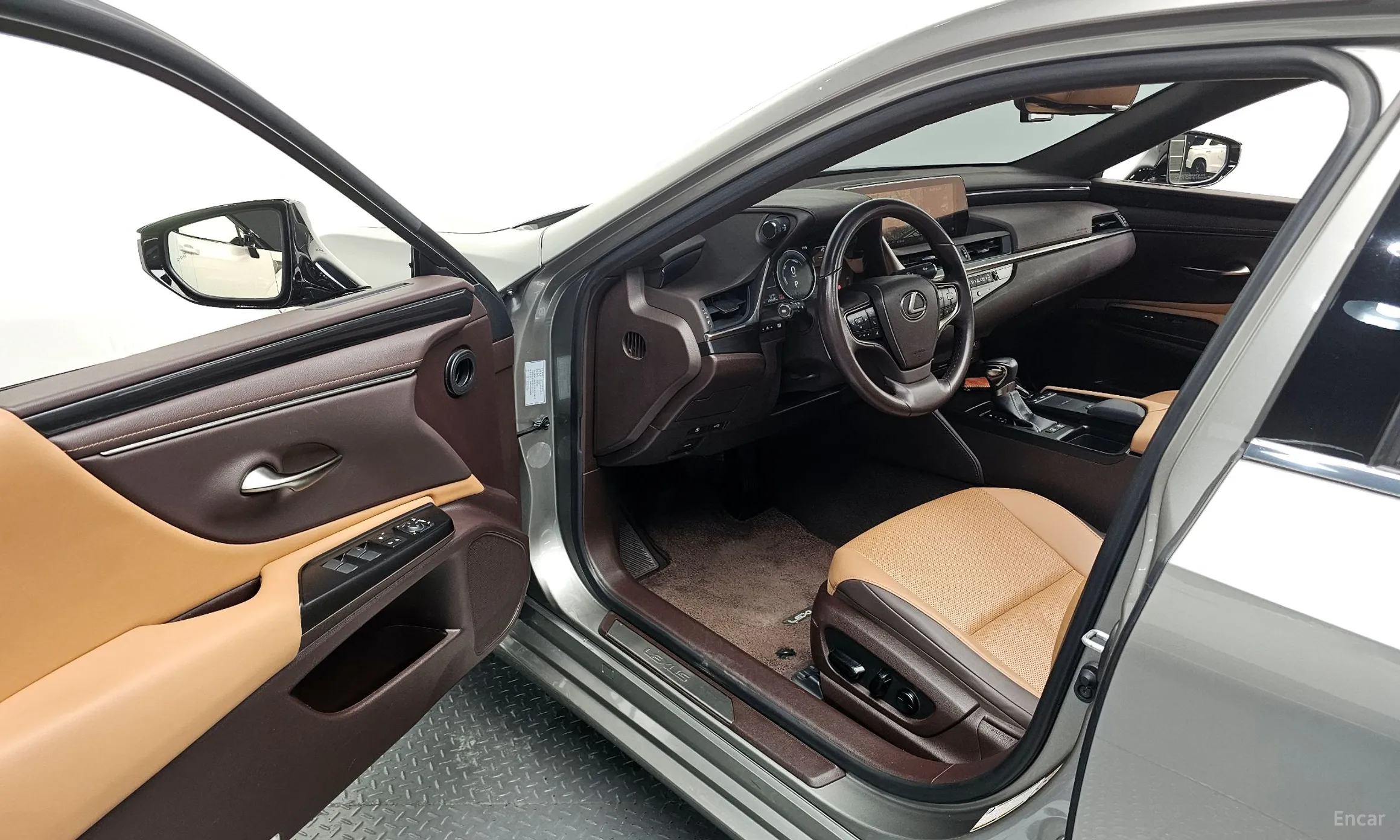 Lexus ES300h 7th Generation превью 10
