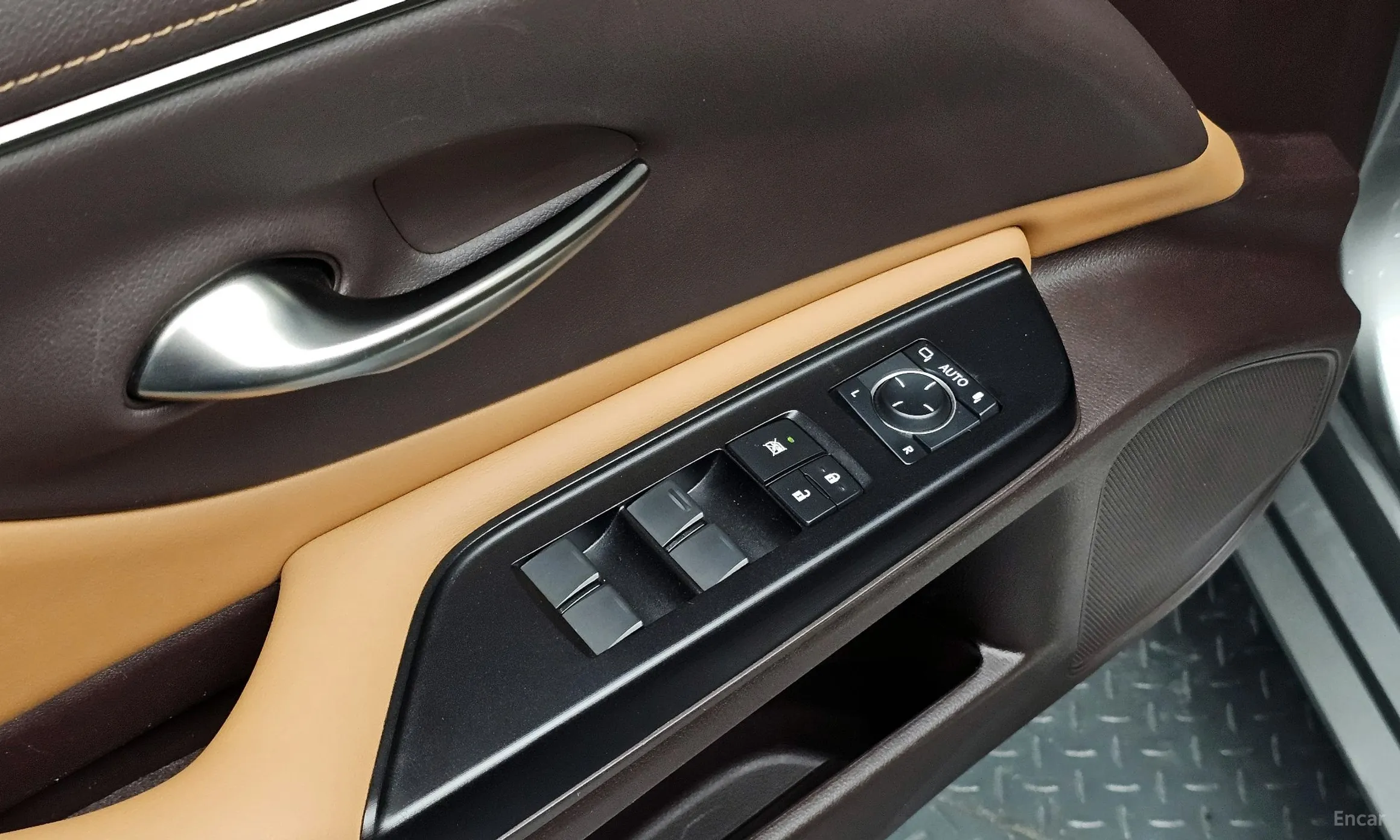 Lexus ES300h 7th Generation превью 18