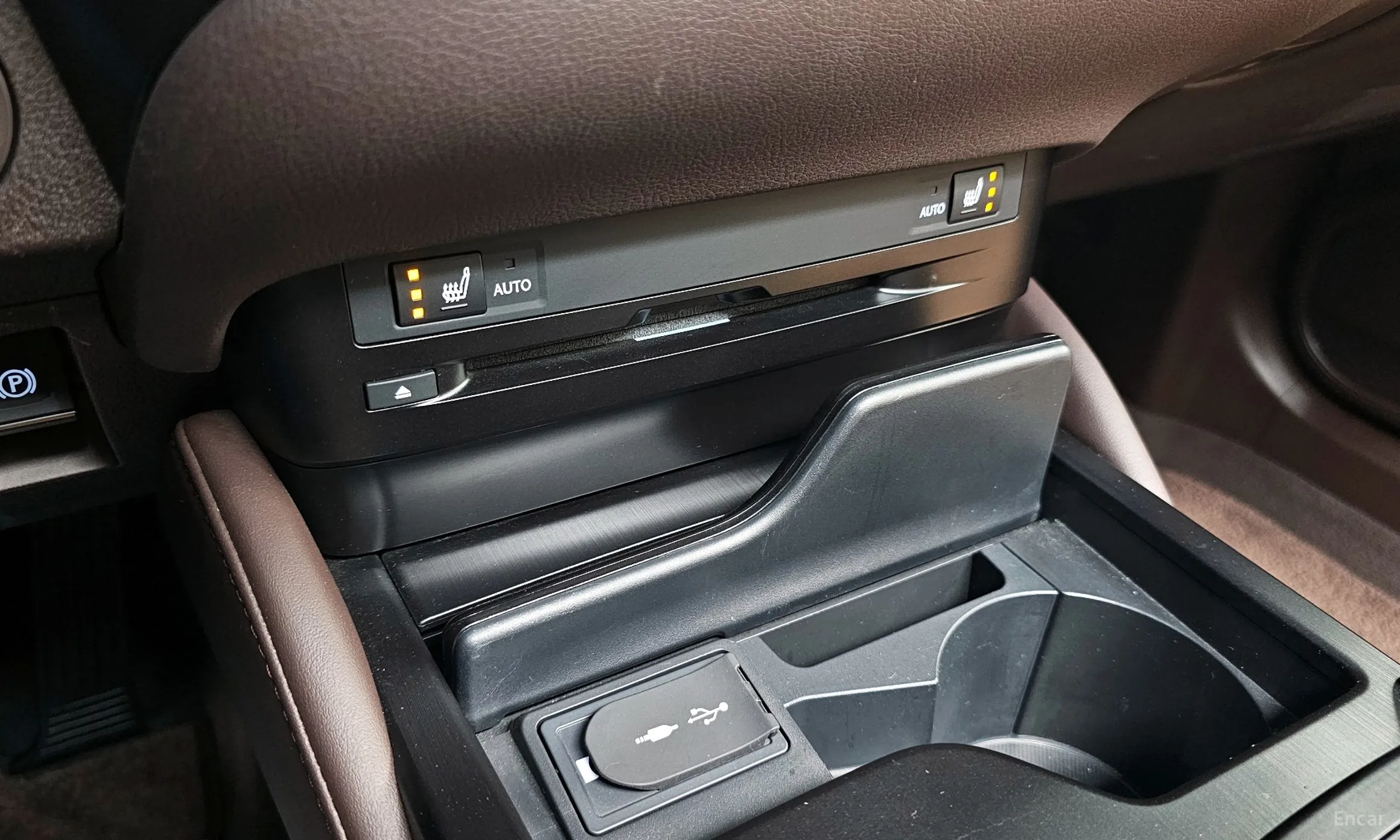 Lexus ES300h 7th Generation превью 20