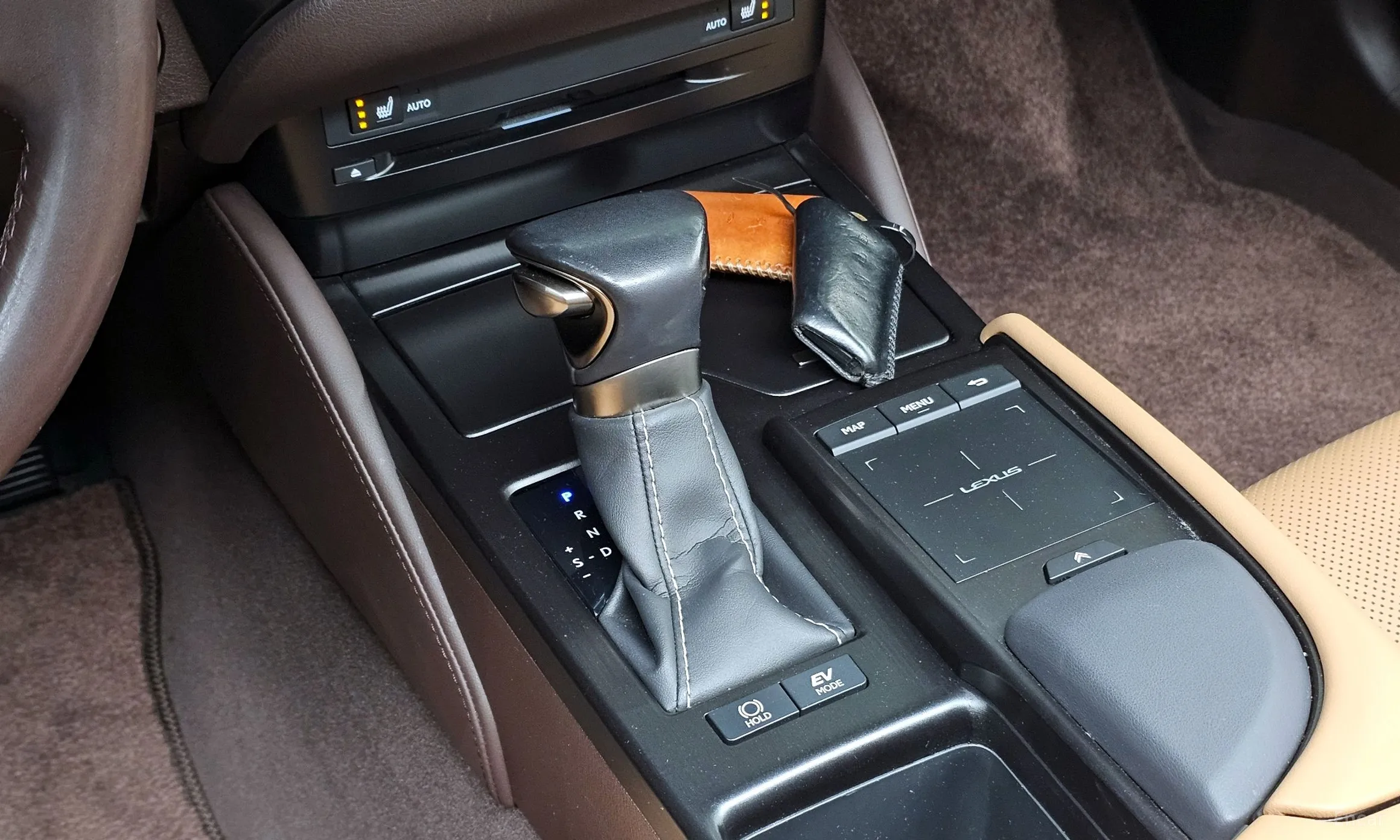 Lexus ES300h 7th Generation превью 9