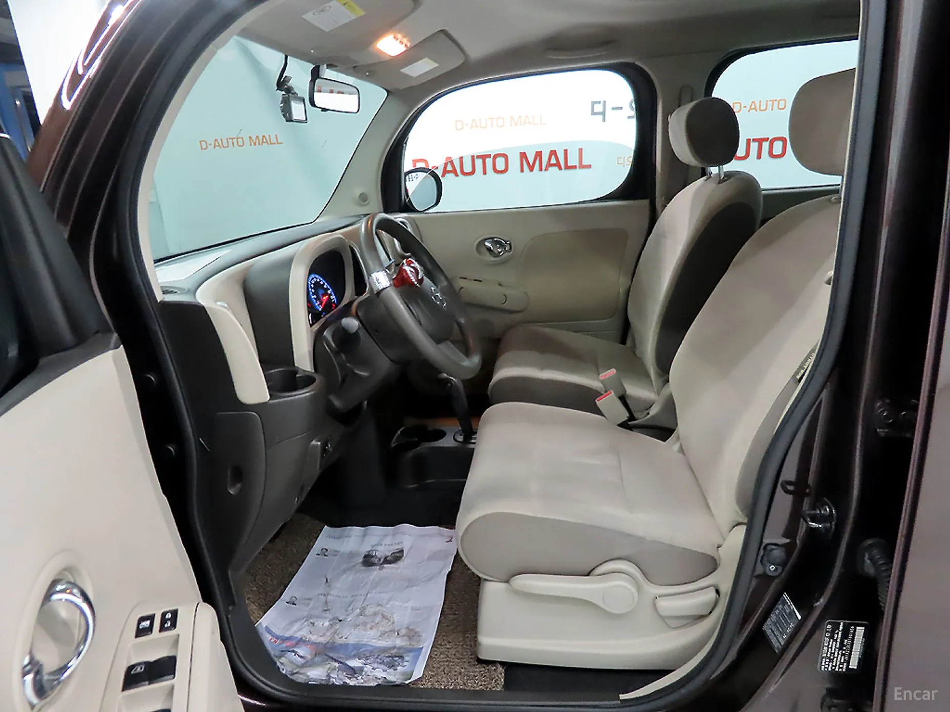 Nissan Cube превью 6