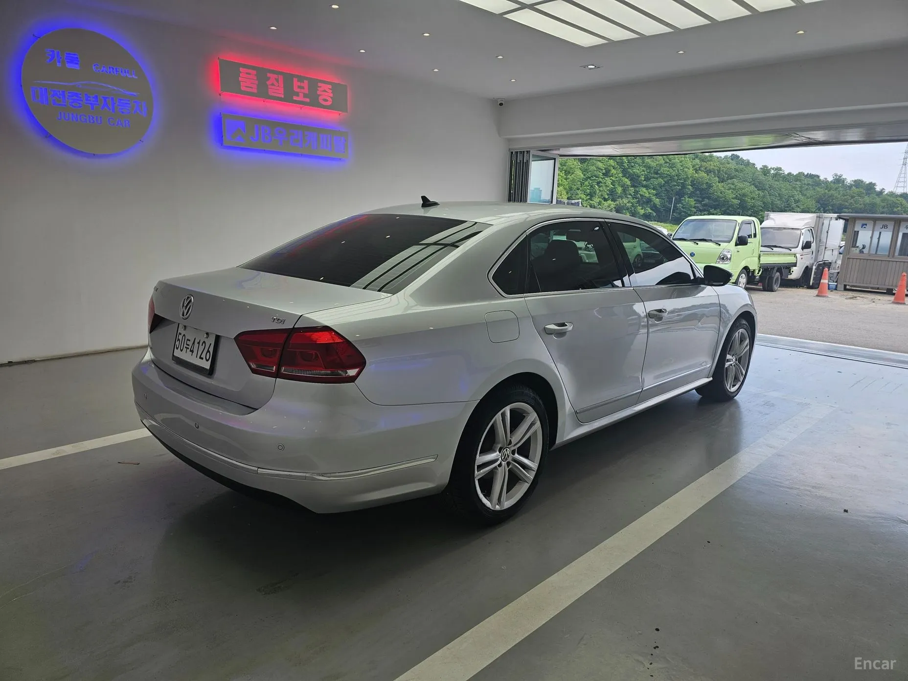Volkswagen The New Passat превью 5