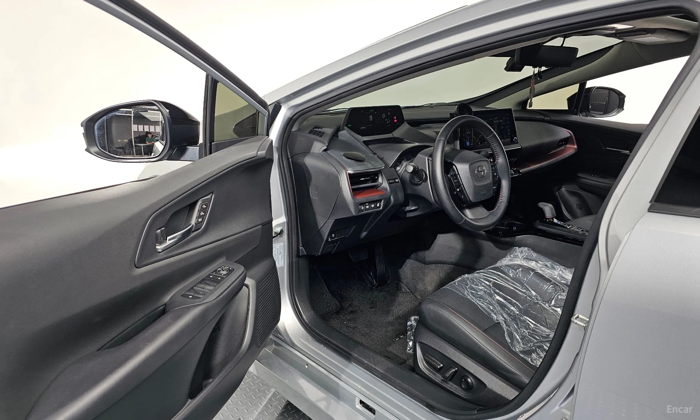 Toyota Prius 5th Generation превью 10