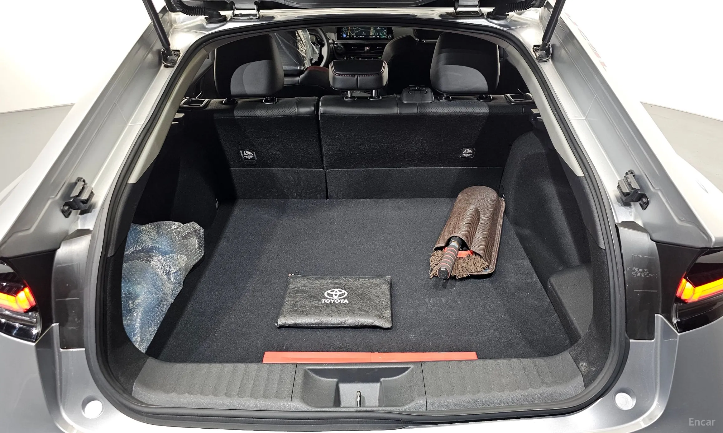 Toyota Prius 5th Generation превью 16